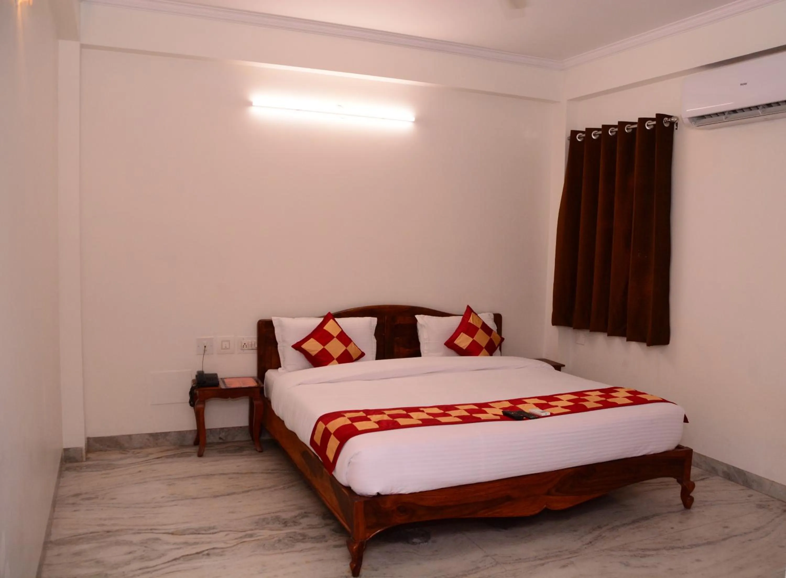Bed in Hotel Sugandh Retreat Jaipur