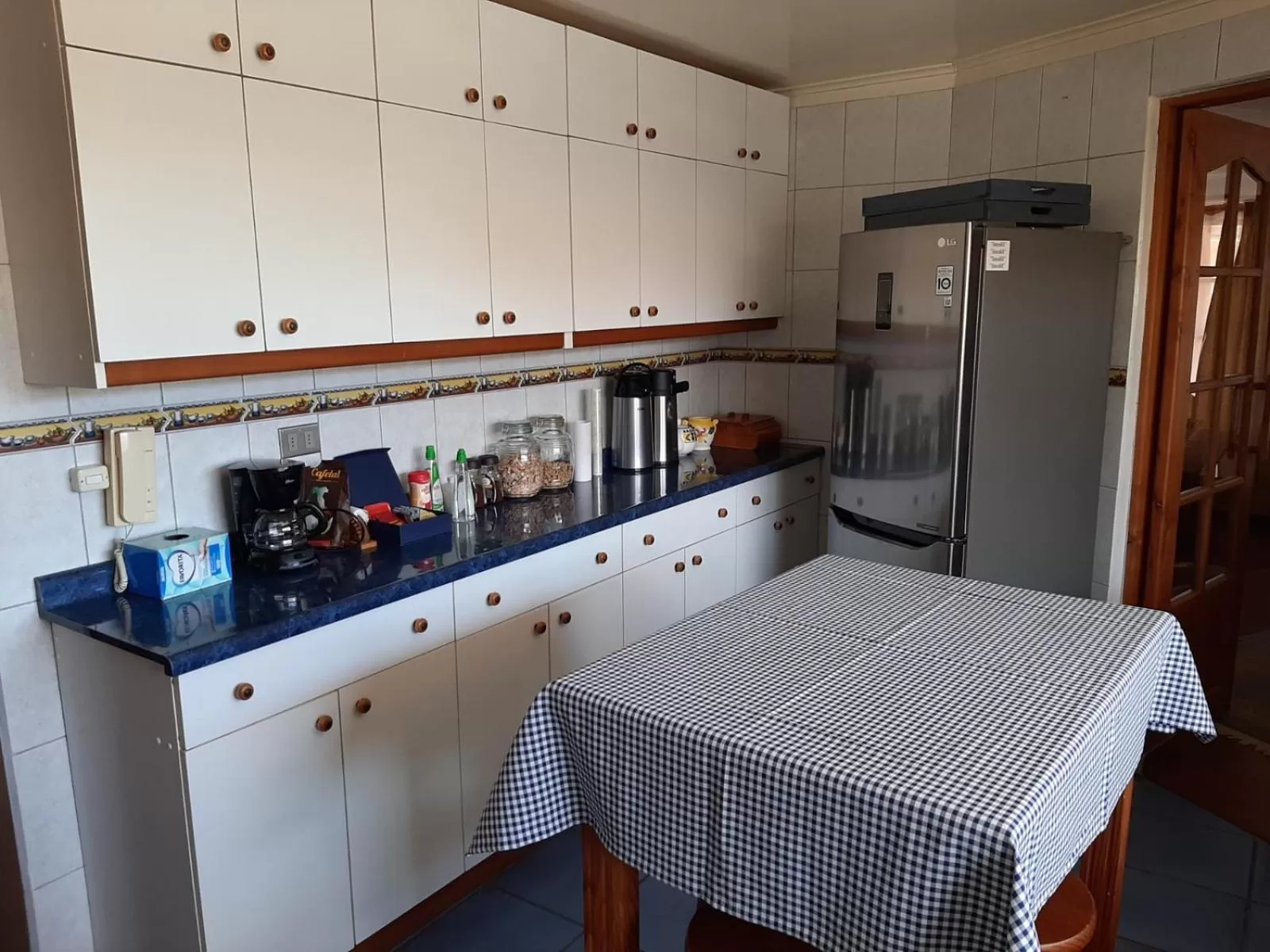 Kitchen/Kitchenette in Calfu Lodge