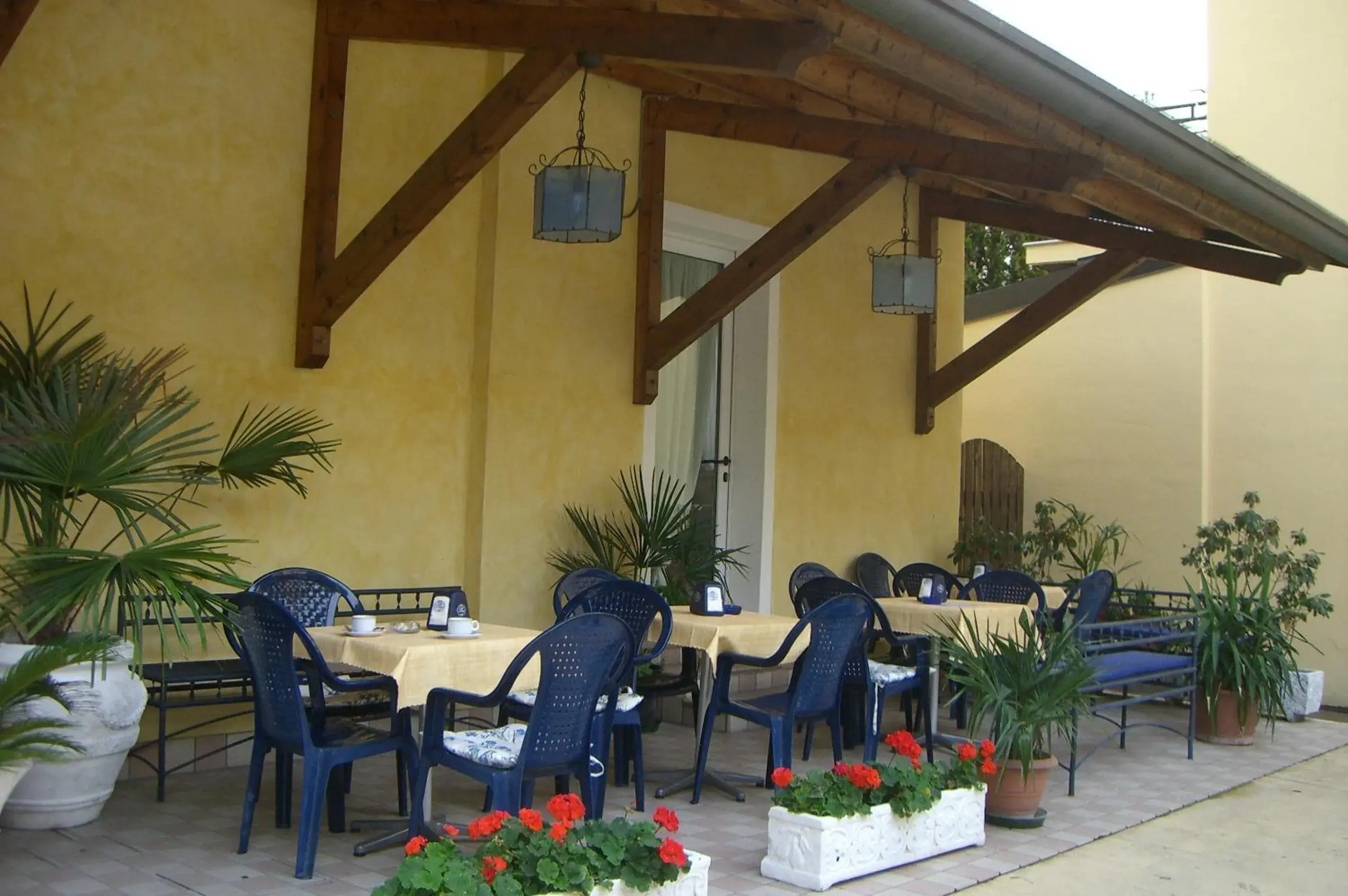 Balcony/Terrace, Restaurant/Places to Eat in Hotel Lido