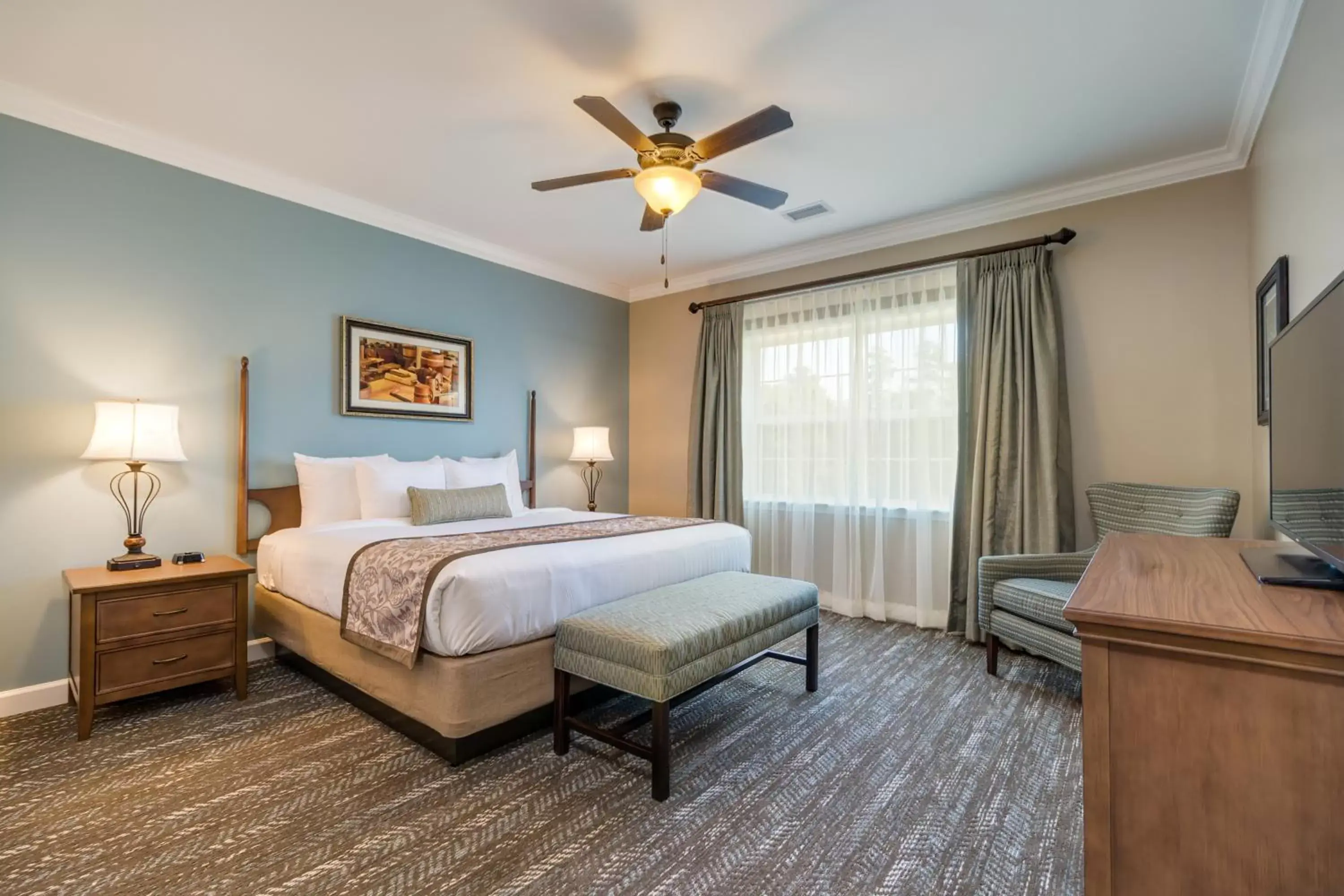 Bed in Holiday Inn Club Vacations Williamsburg Resort, an IHG Hotel