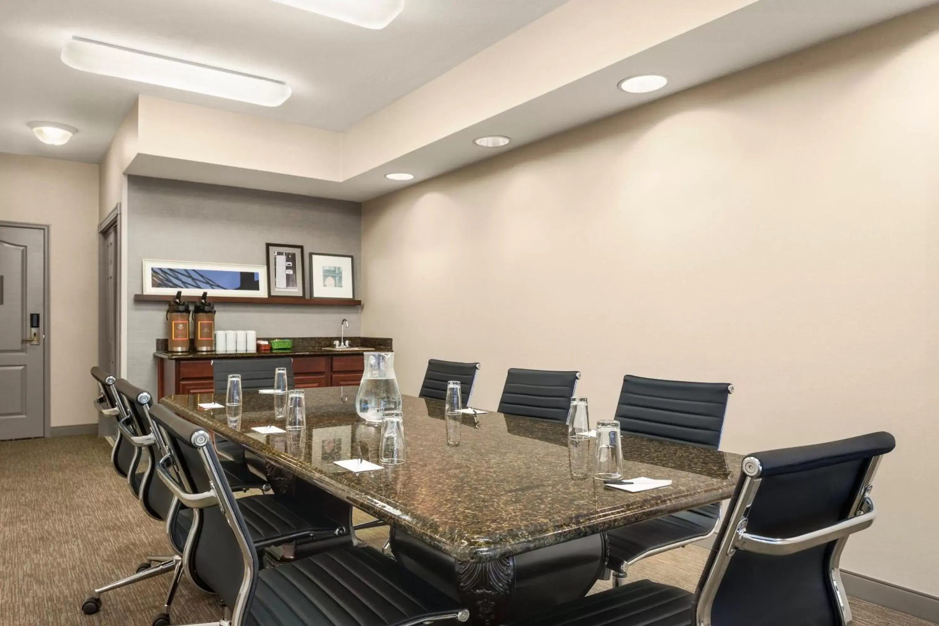 Meeting/conference room in Country Inn & Suites by Radisson, Lima, OH