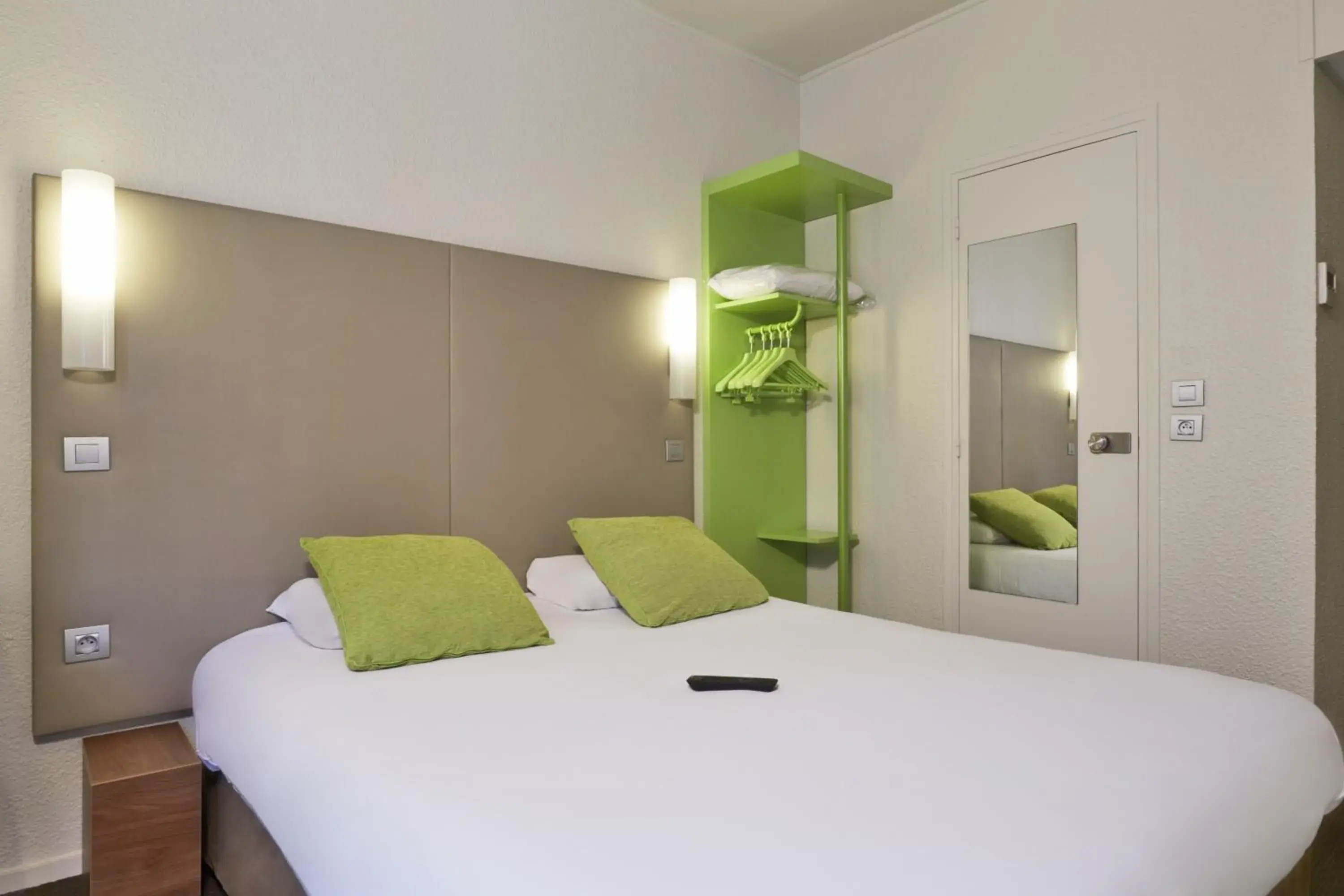 Bed in Campanile Paris Ouest - Levallois Perret