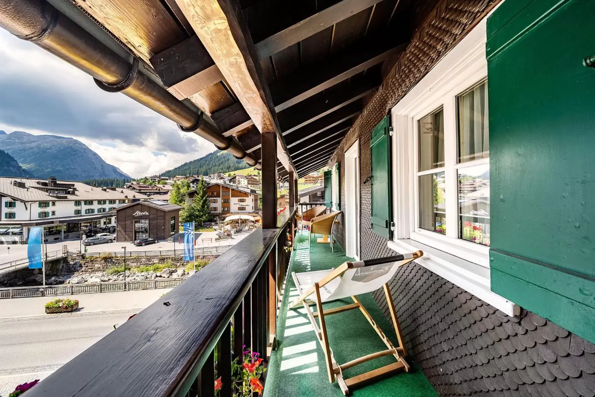 View (from property/room), Balcony/Terrace in Hotel Tannbergerhof im Zentrum von Lech