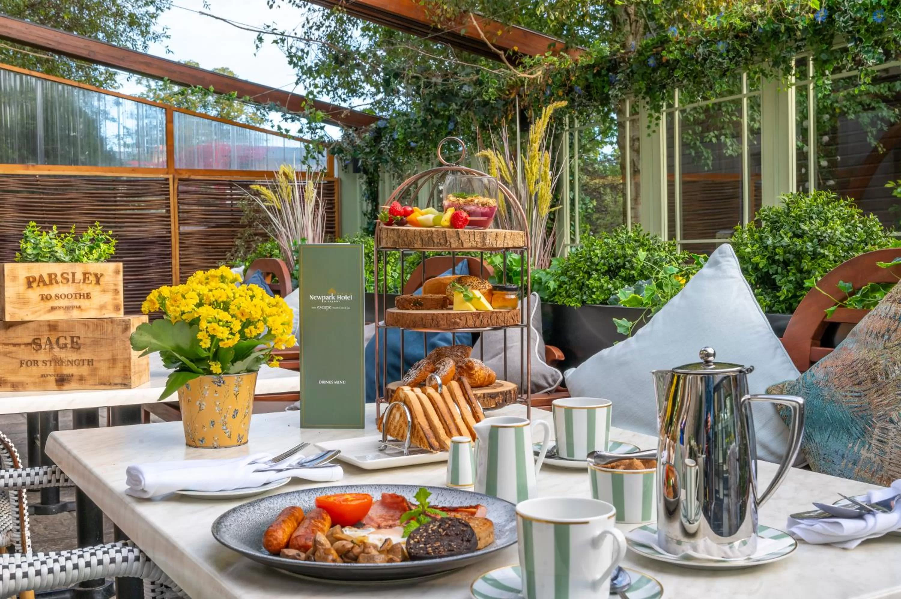 Food in Newpark Hotel