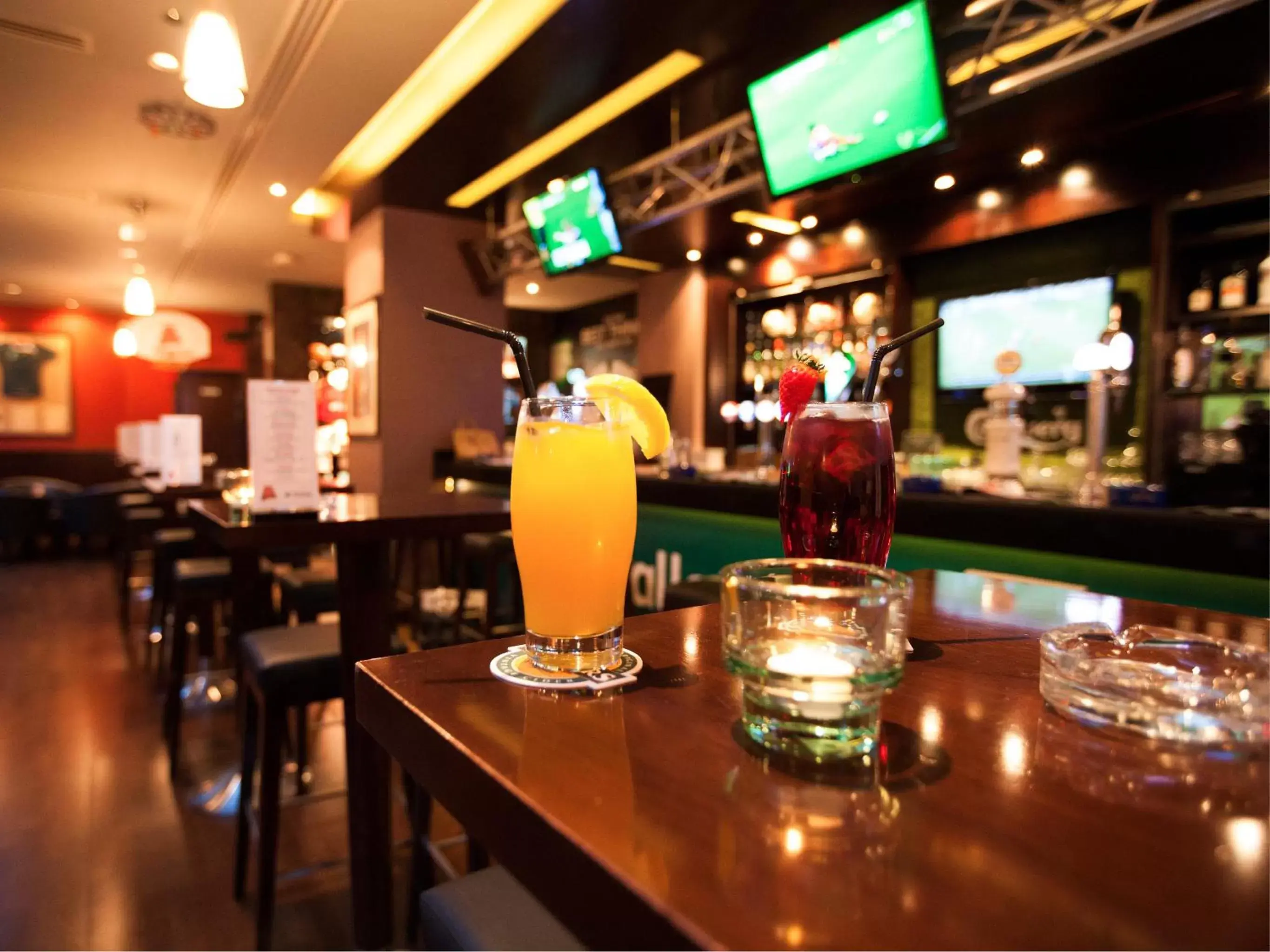 Lounge or bar, Restaurant/Places to Eat in Citymax Hotel Al Barsha at the Mall