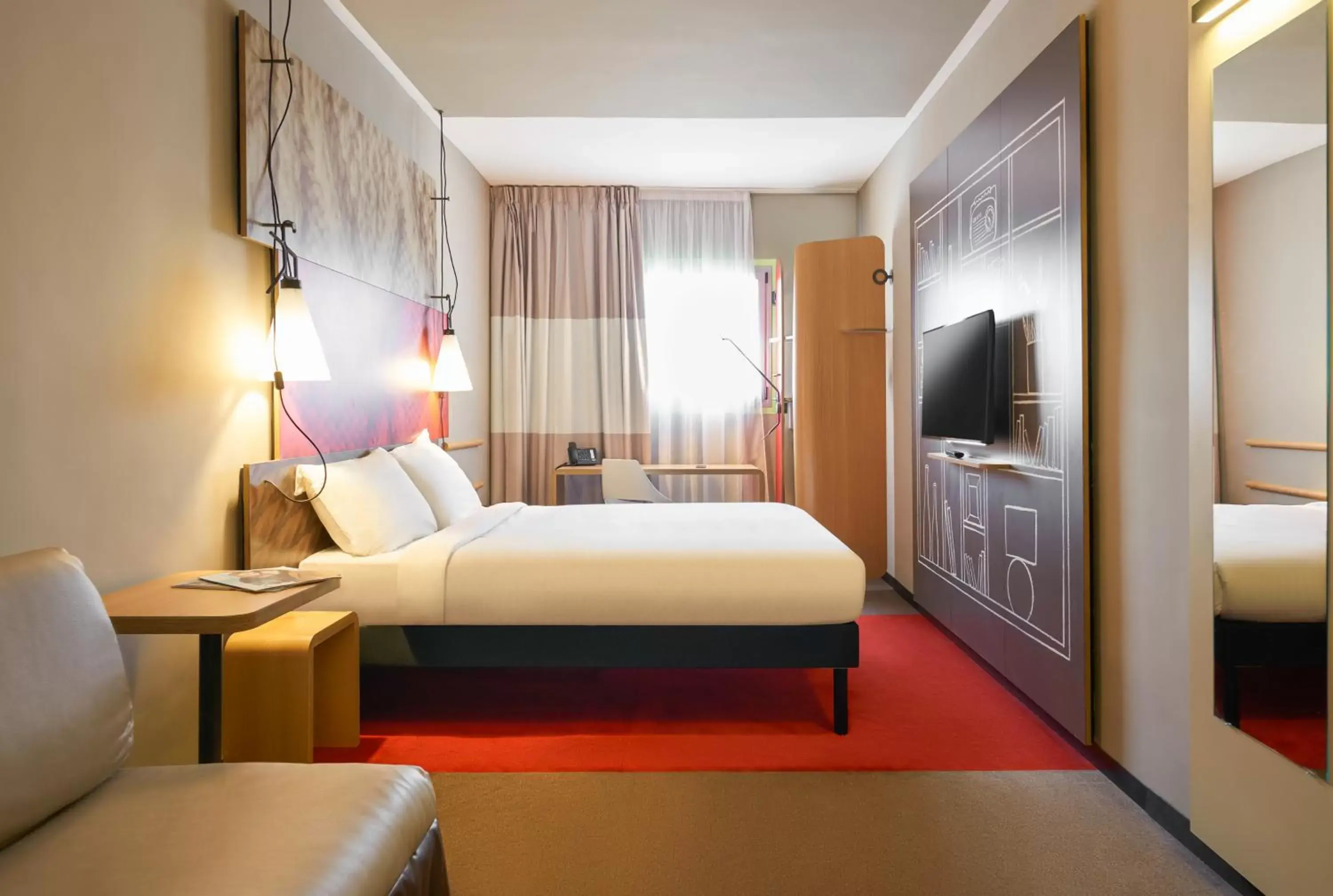 Photo of the whole room, Bed in ibis Jerusalem city Center - An AccorHotels Brand