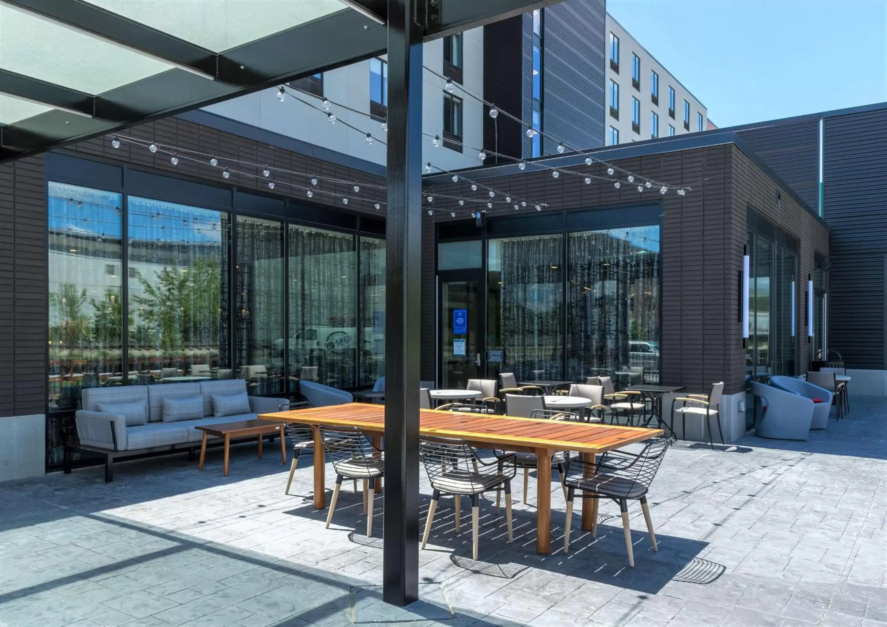 Restaurant/places to eat in Hilton Garden Inn Madison Downtown, WI Restaurant/places to eat in Hilton Garden Inn Madison Downtown, WI