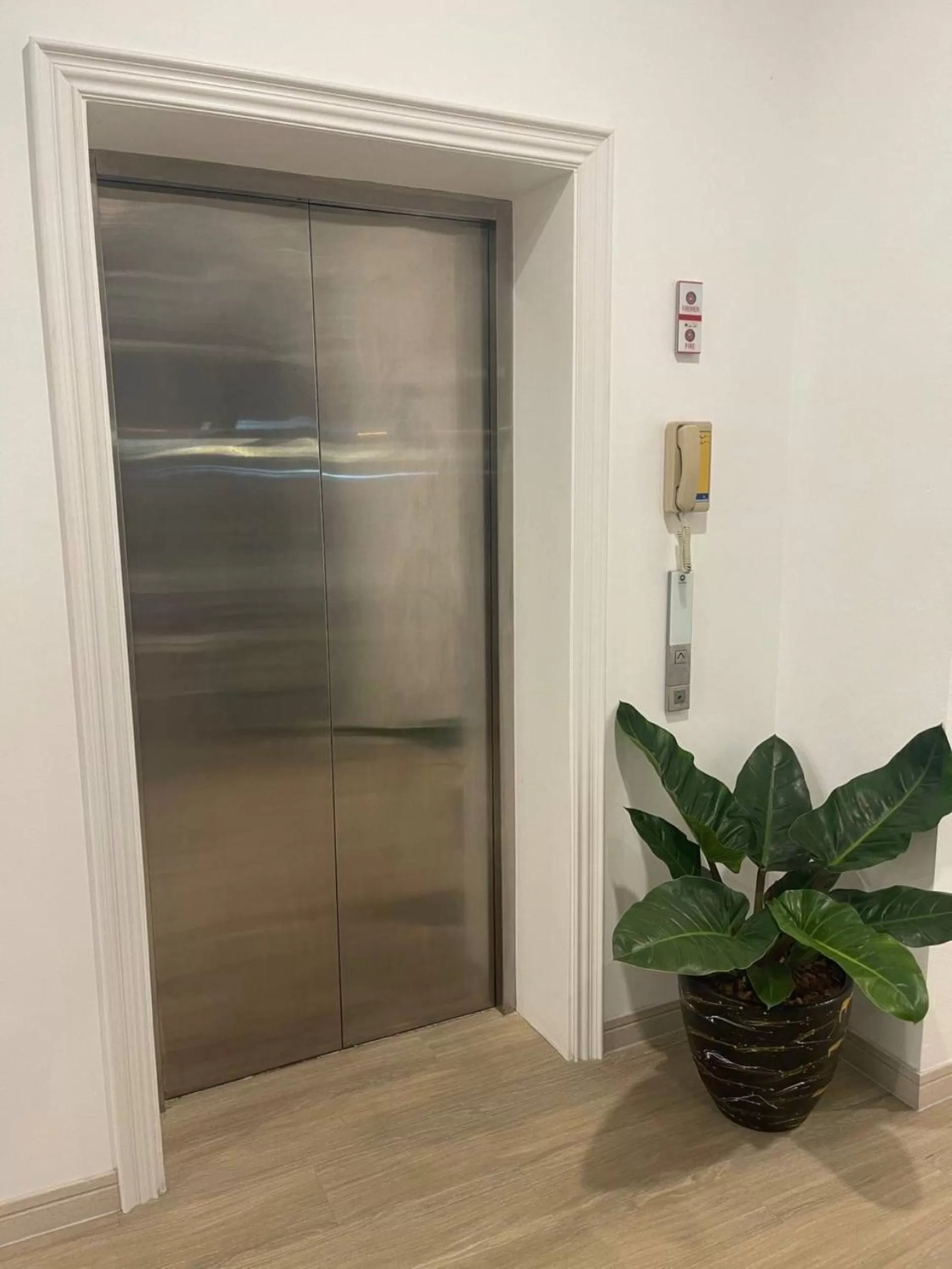 elevator in Arsh Boutique Hotel