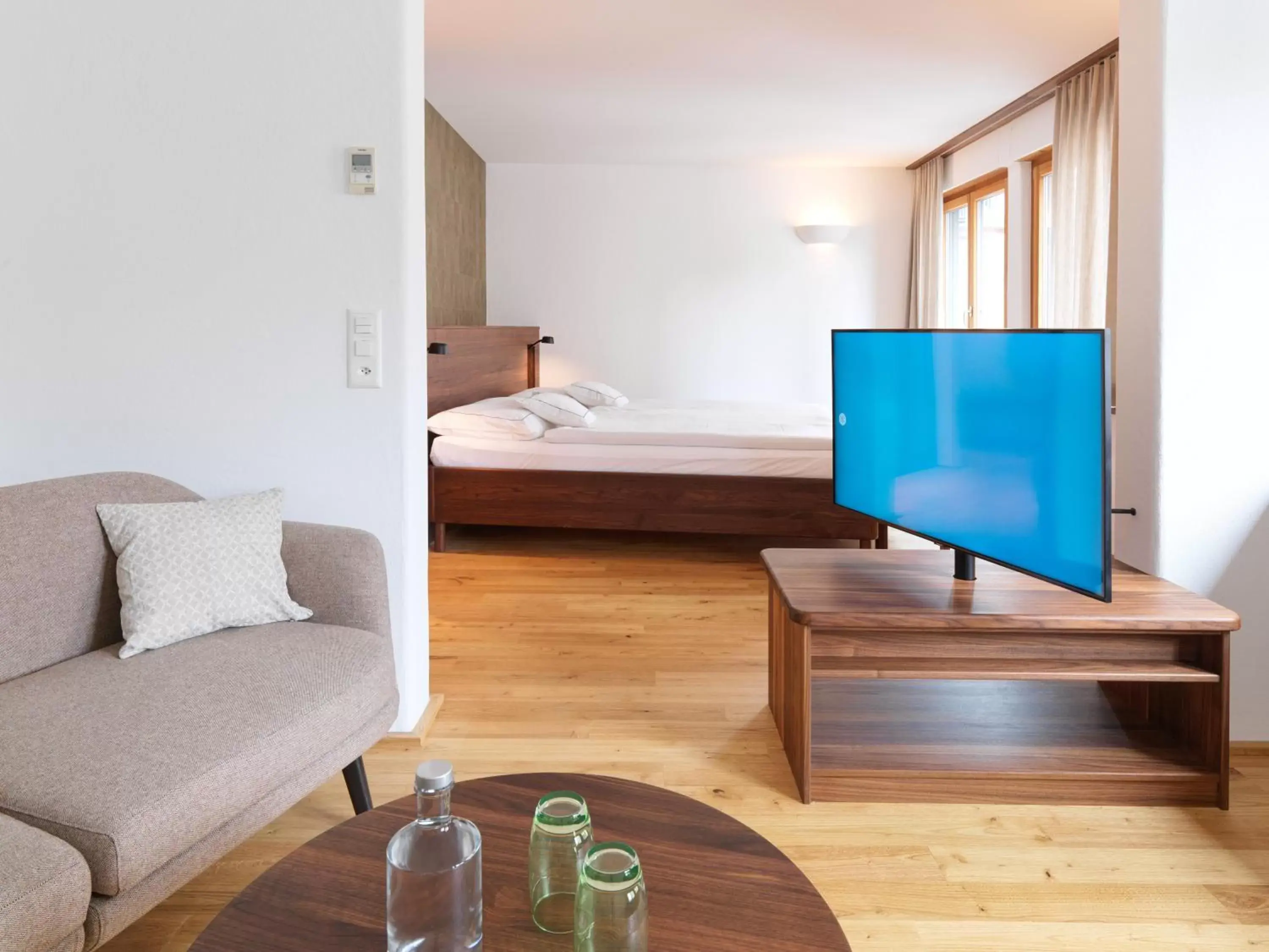 Living room, Bed in City-Hotel Ochsen