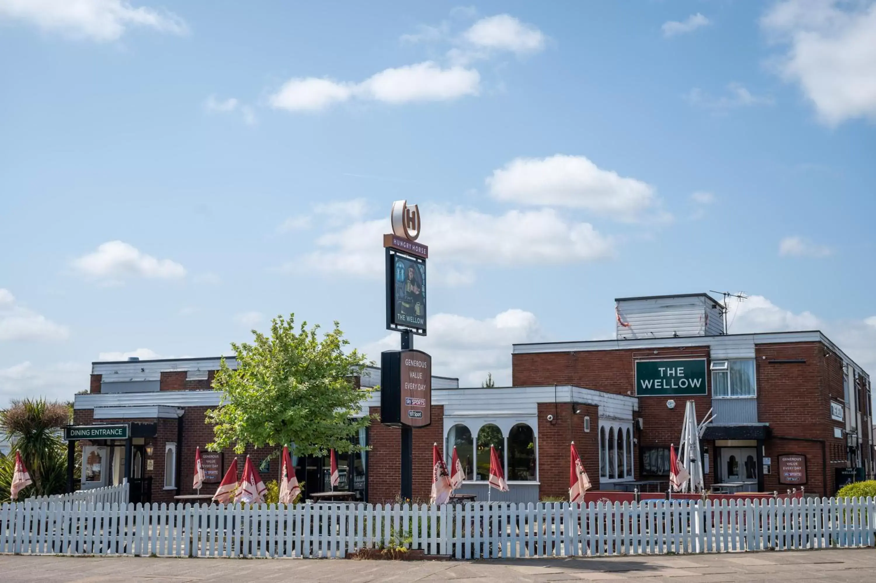 Property Building in Wellow Hotel