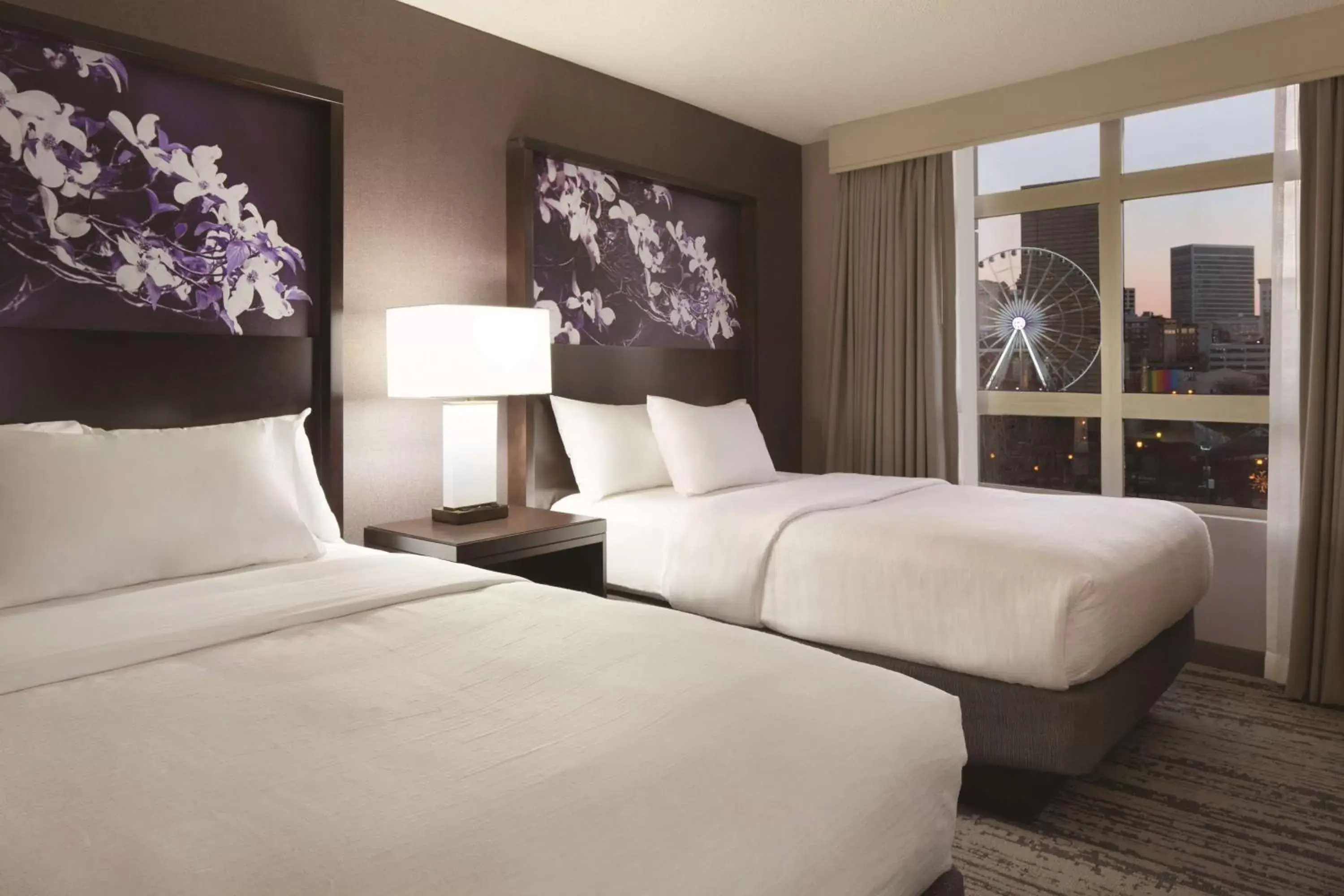 Bed in Embassy Suites by Hilton Atlanta at Centennial Olympic Park