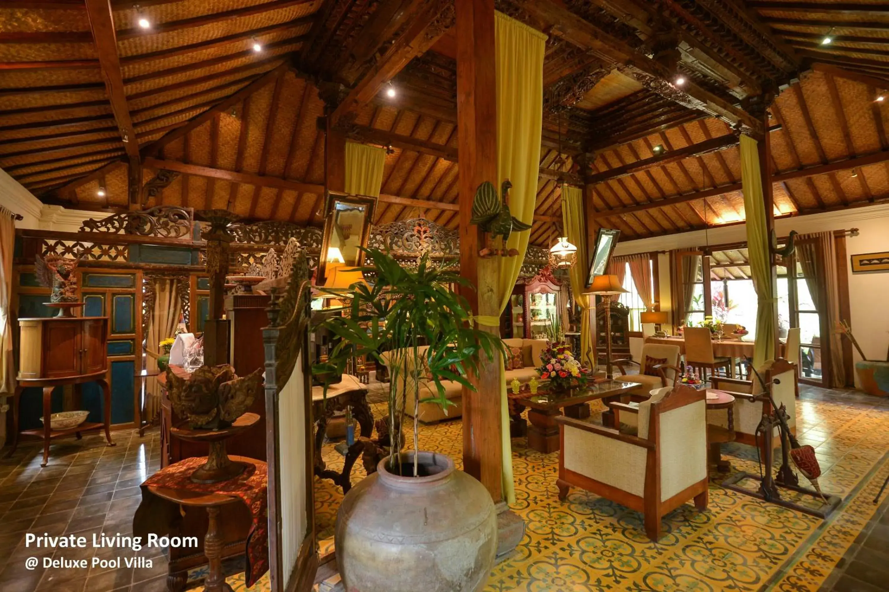 Living room, Restaurant/Places to Eat in Ubud Syailendra Heritage Villas by EPS