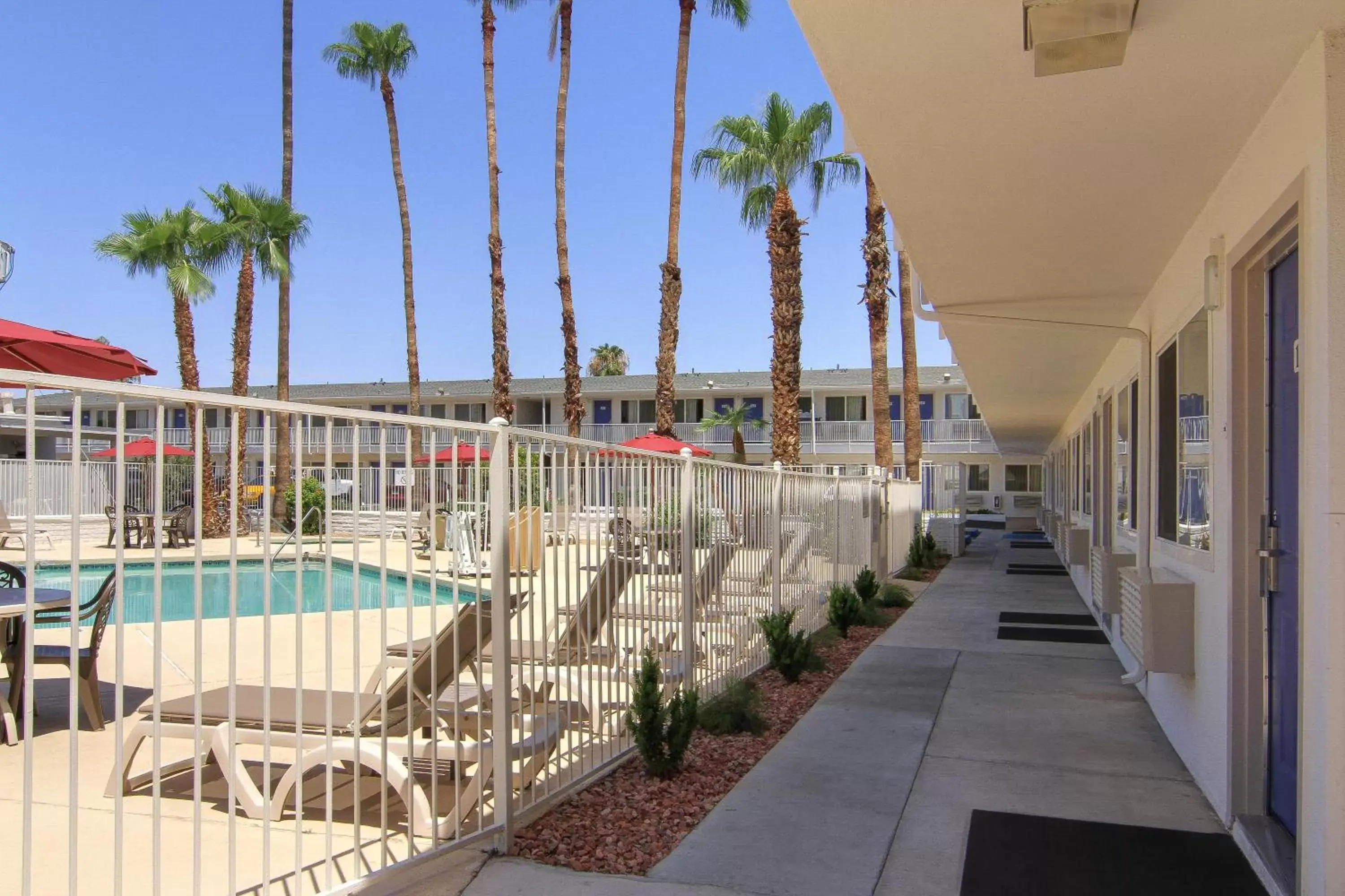 Balcony/Terrace, Pool View in Motel 6 Old town Scottsdale Fashion Square