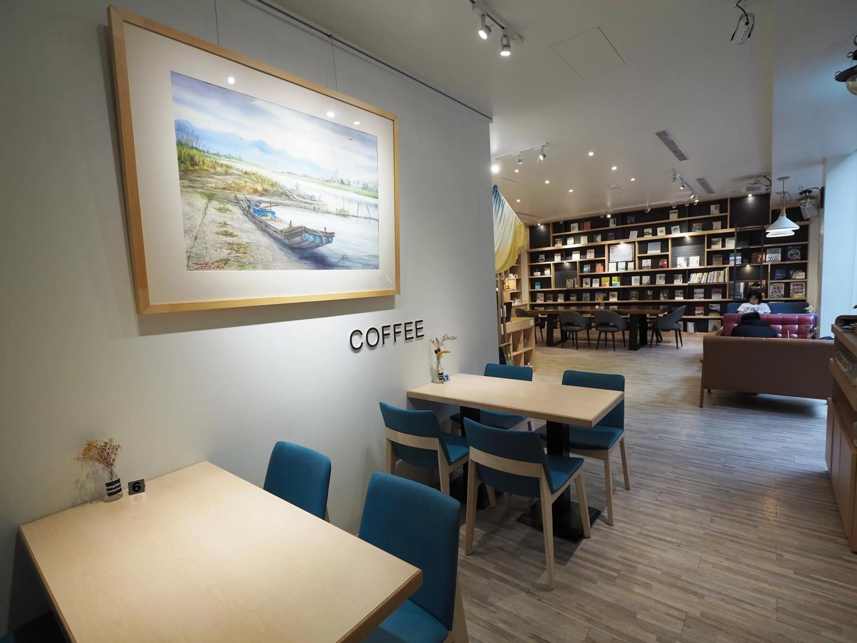 Restaurant/places to eat in Hangkhau Hotel