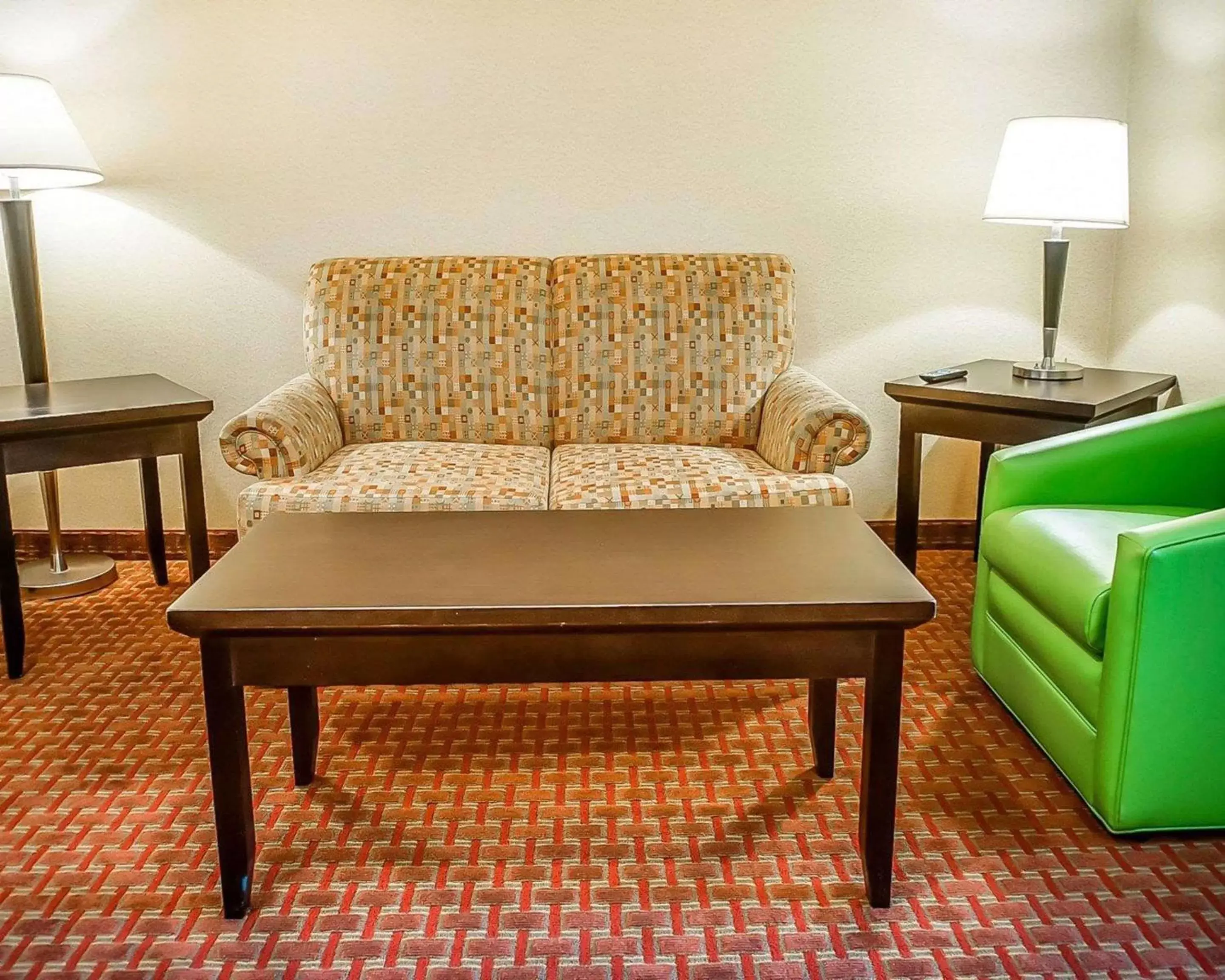 Photo of the whole room, Seating Area in Quality Inn & Suites Roswell