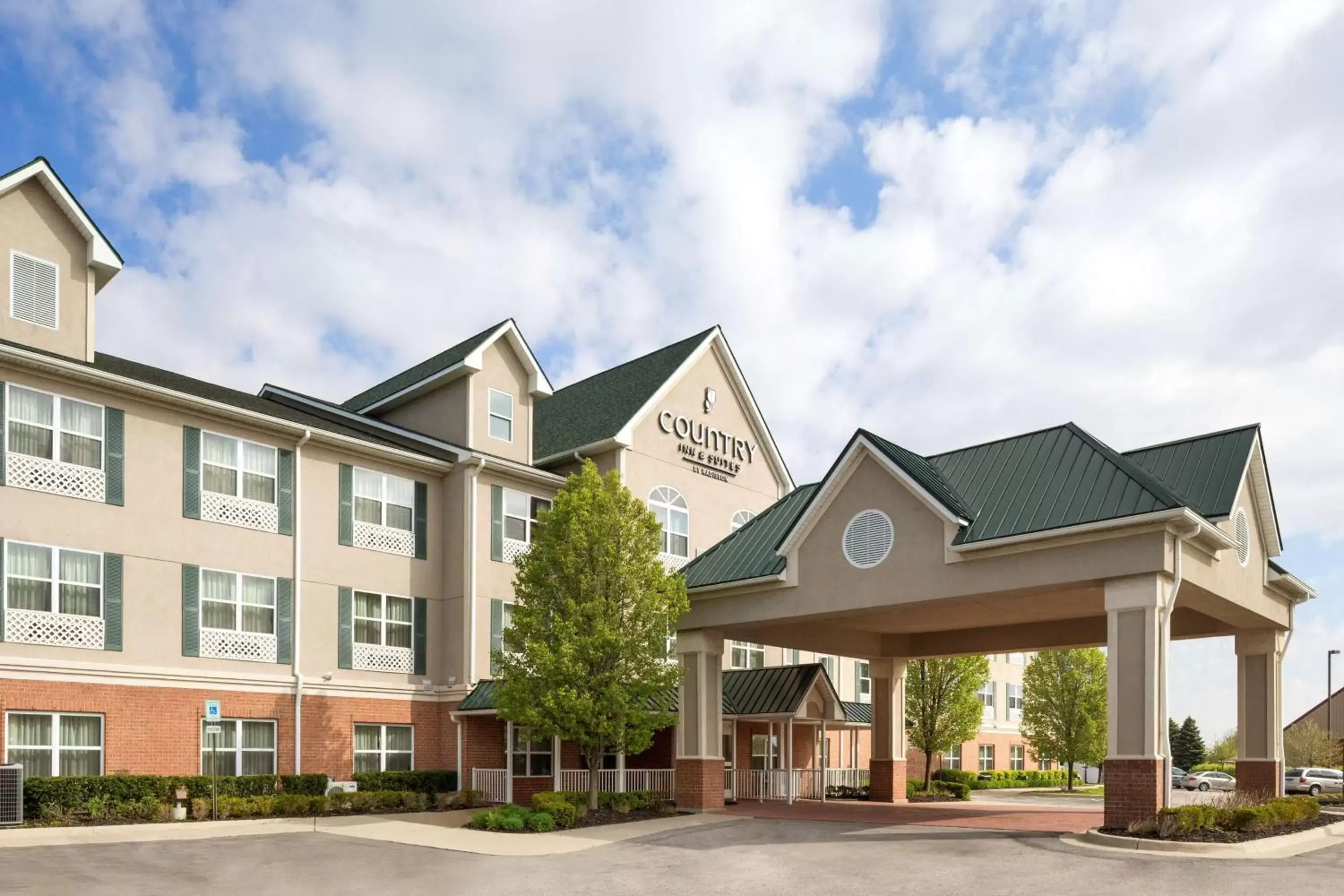 Property Building in Country Inn & Suites by Radisson, Toledo South, OH