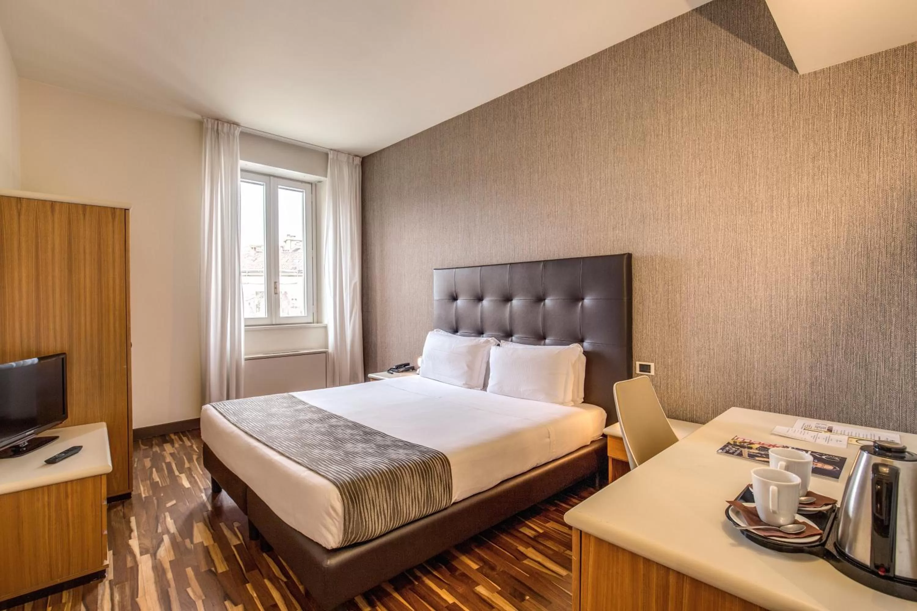 Coffee/tea facilities, Bed in Albergo Firenze