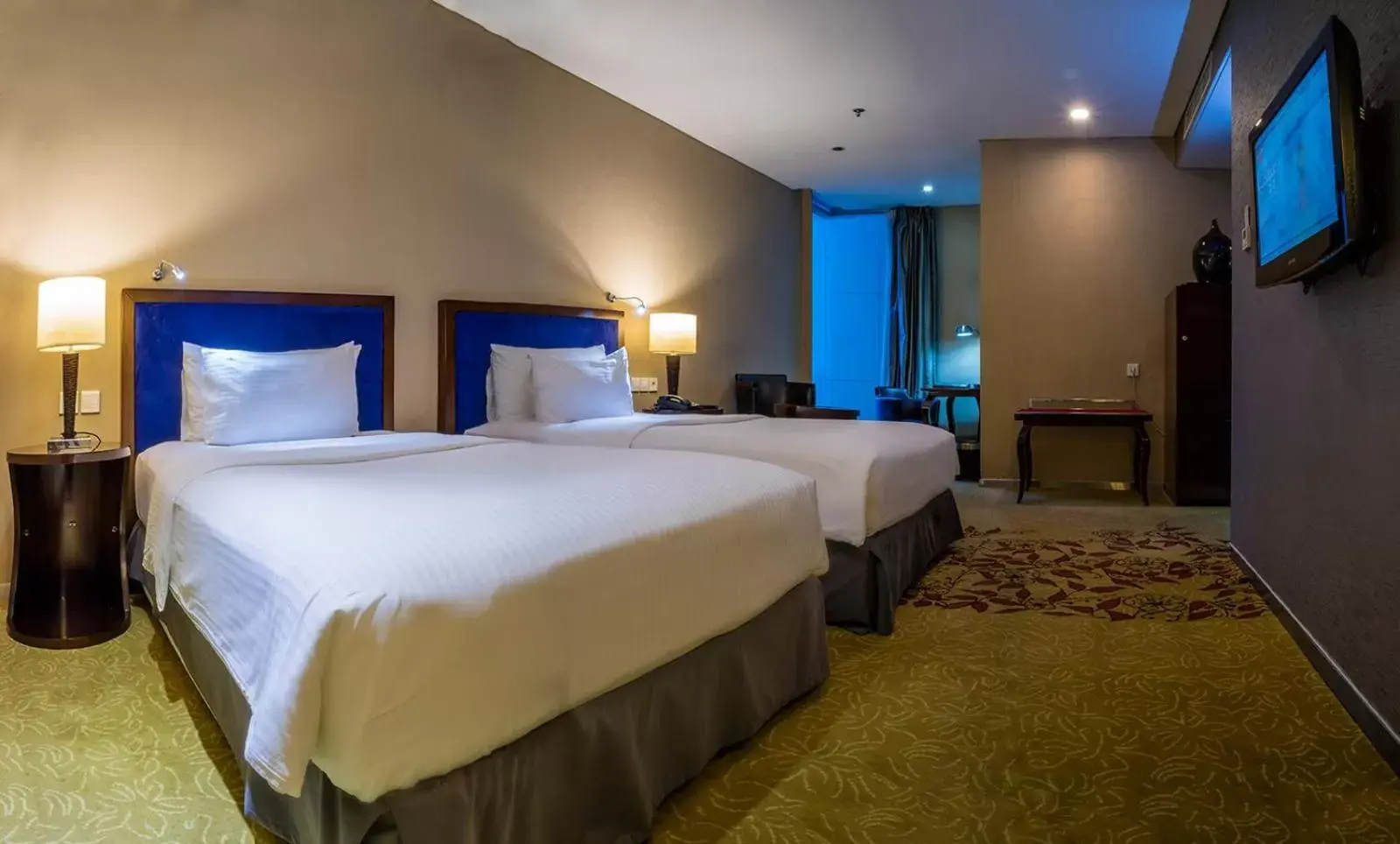 Bedroom, Bed in Cambridge Hotel Medan