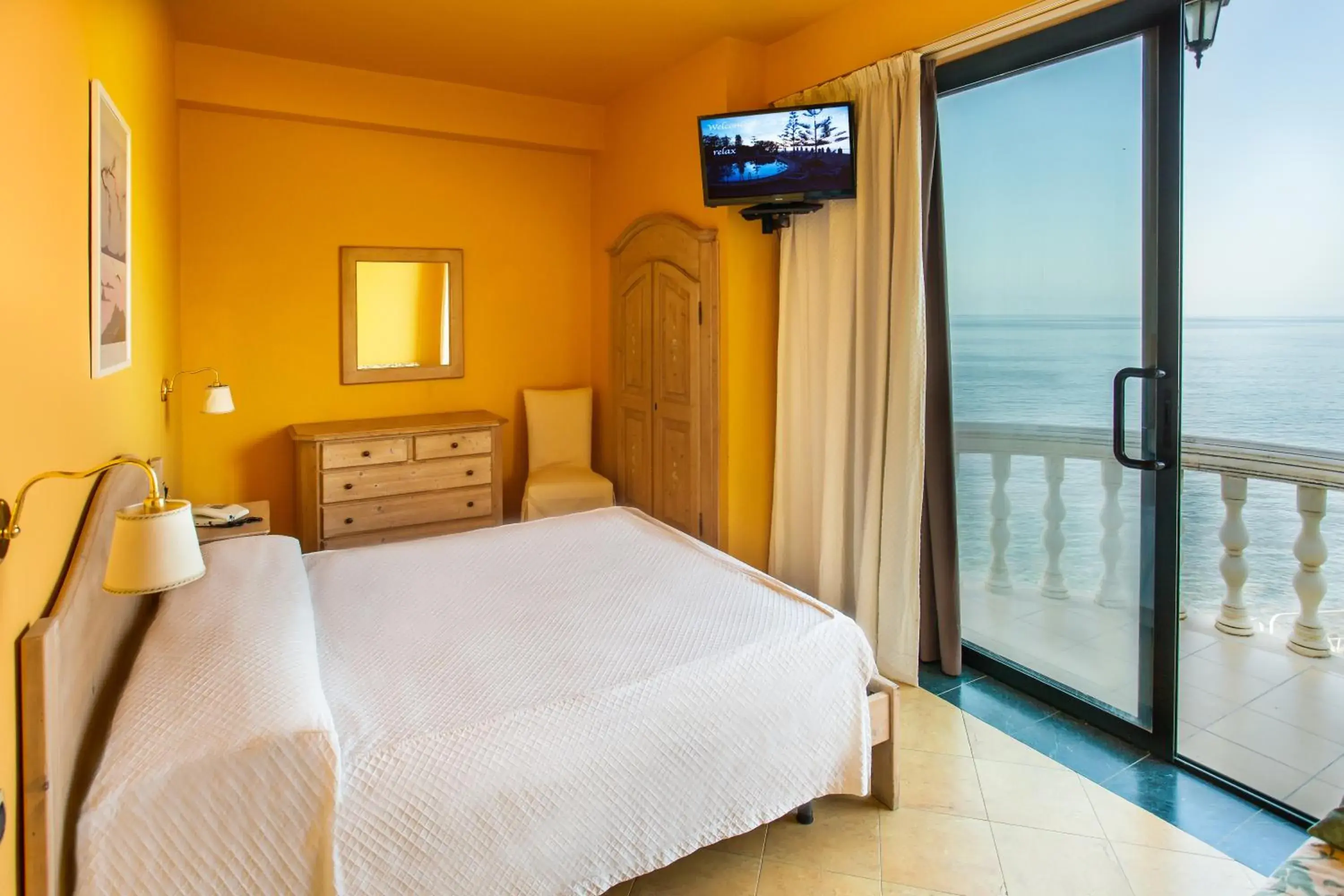 Bed in La Playa Blanca Hotel & Ristorante