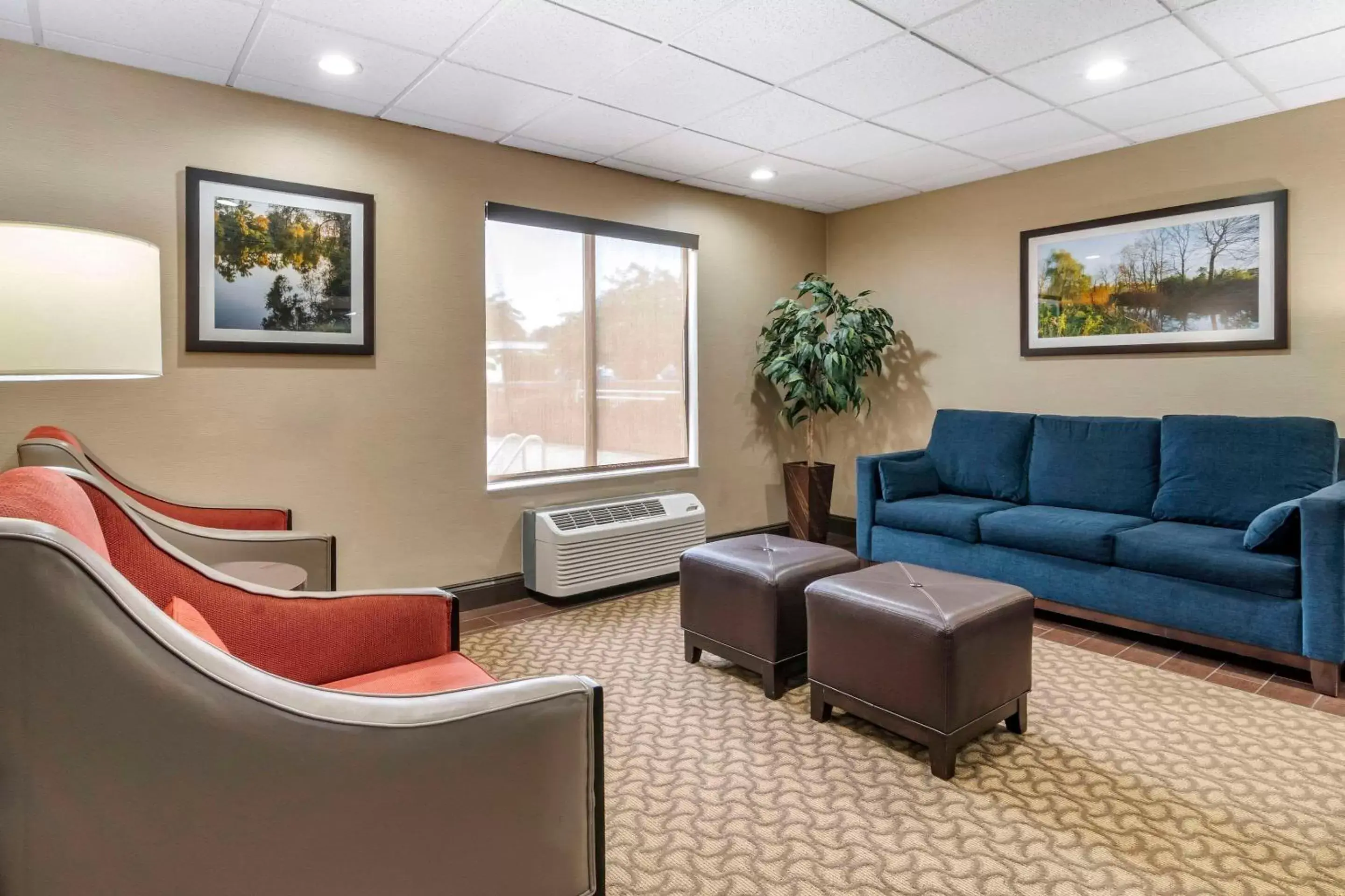 Lobby or reception, Seating Area in Comfort Inn & Suites Oxford South