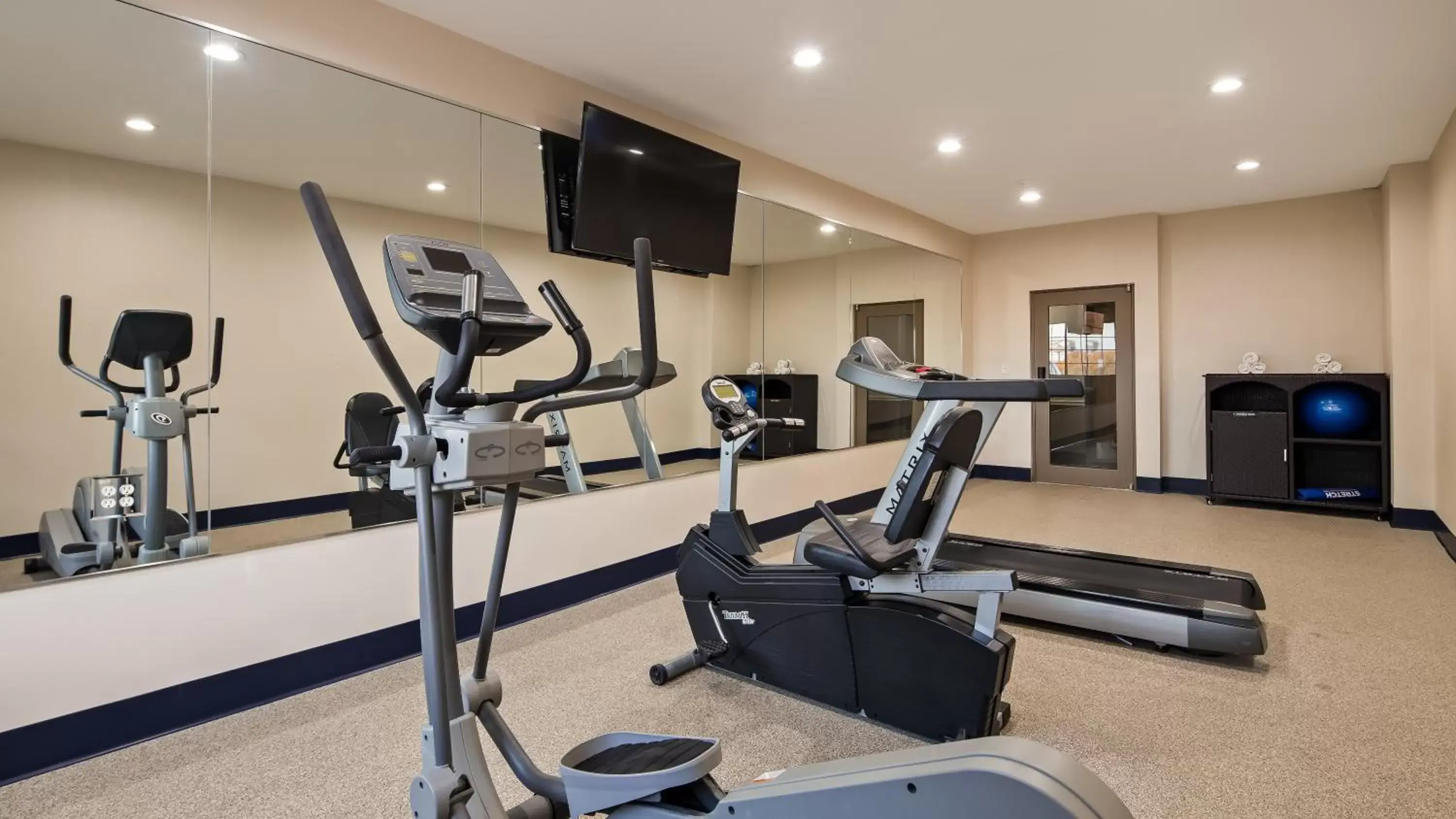 Fitness centre/facilities, Fitness Center/Facilities in Best Western PLUS Tulsa Inn & Suites