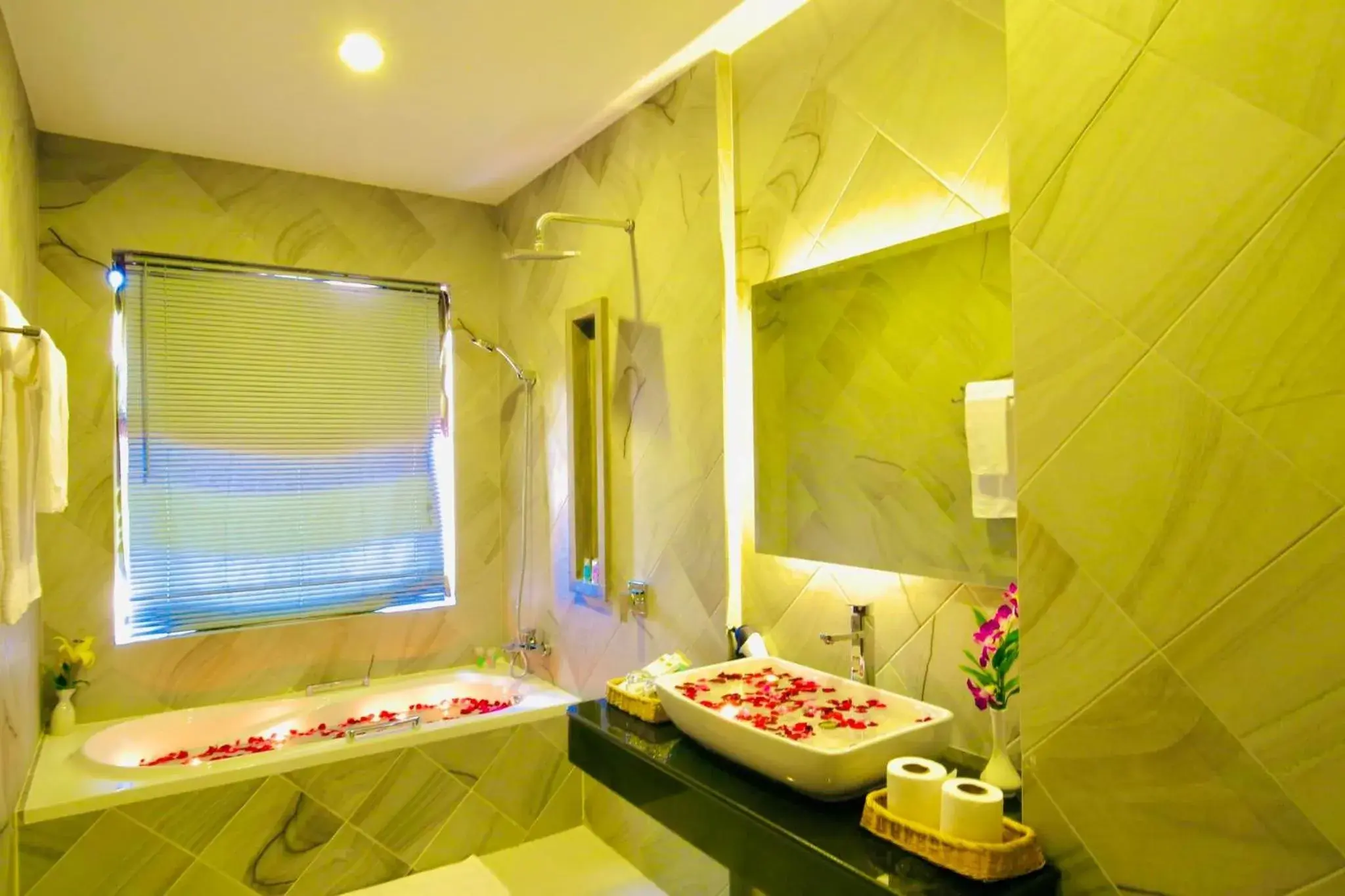 Bathroom in Holy Angkor Hotel