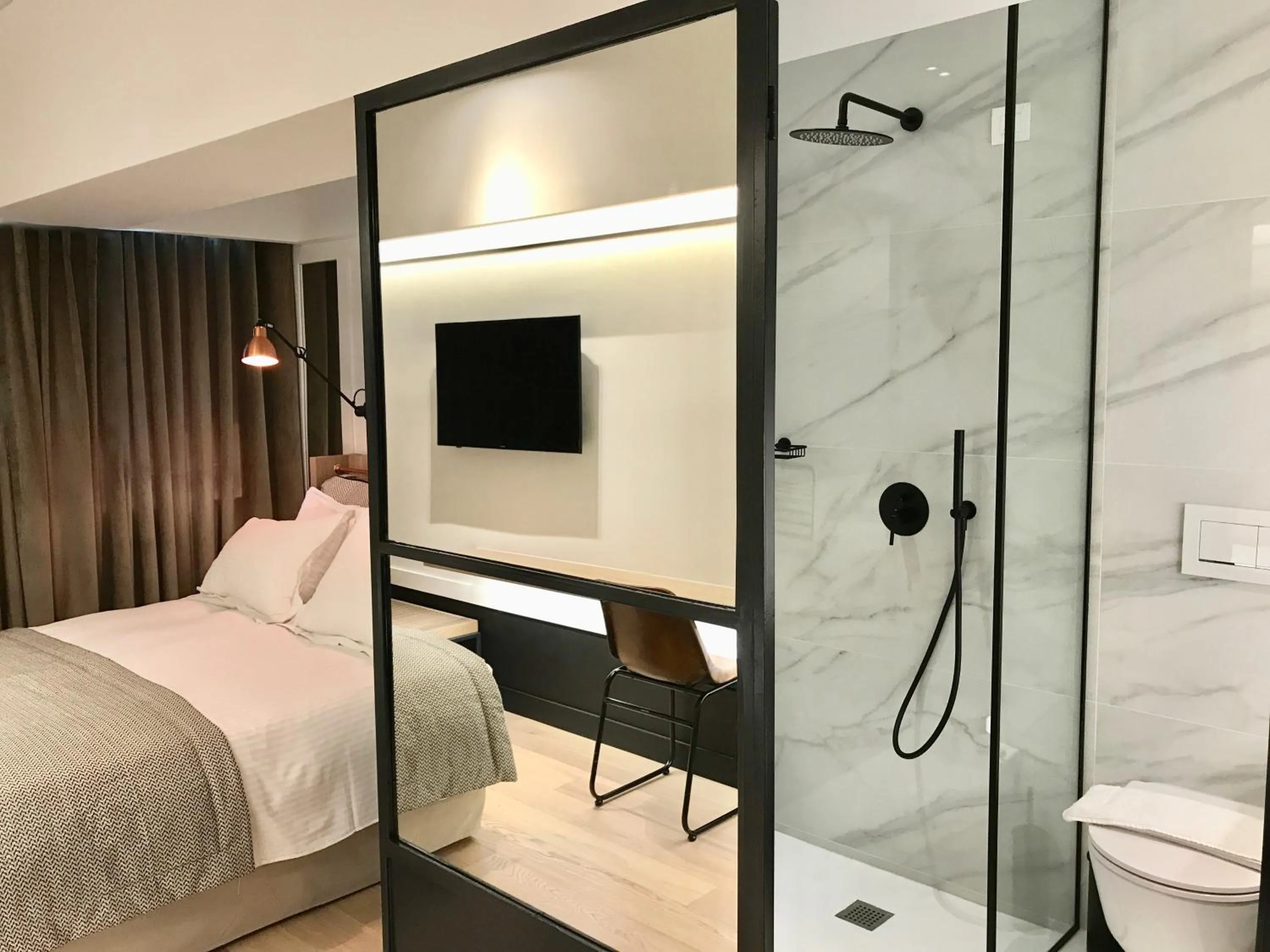 Bedroom, Bed in Niki Athens Hotel