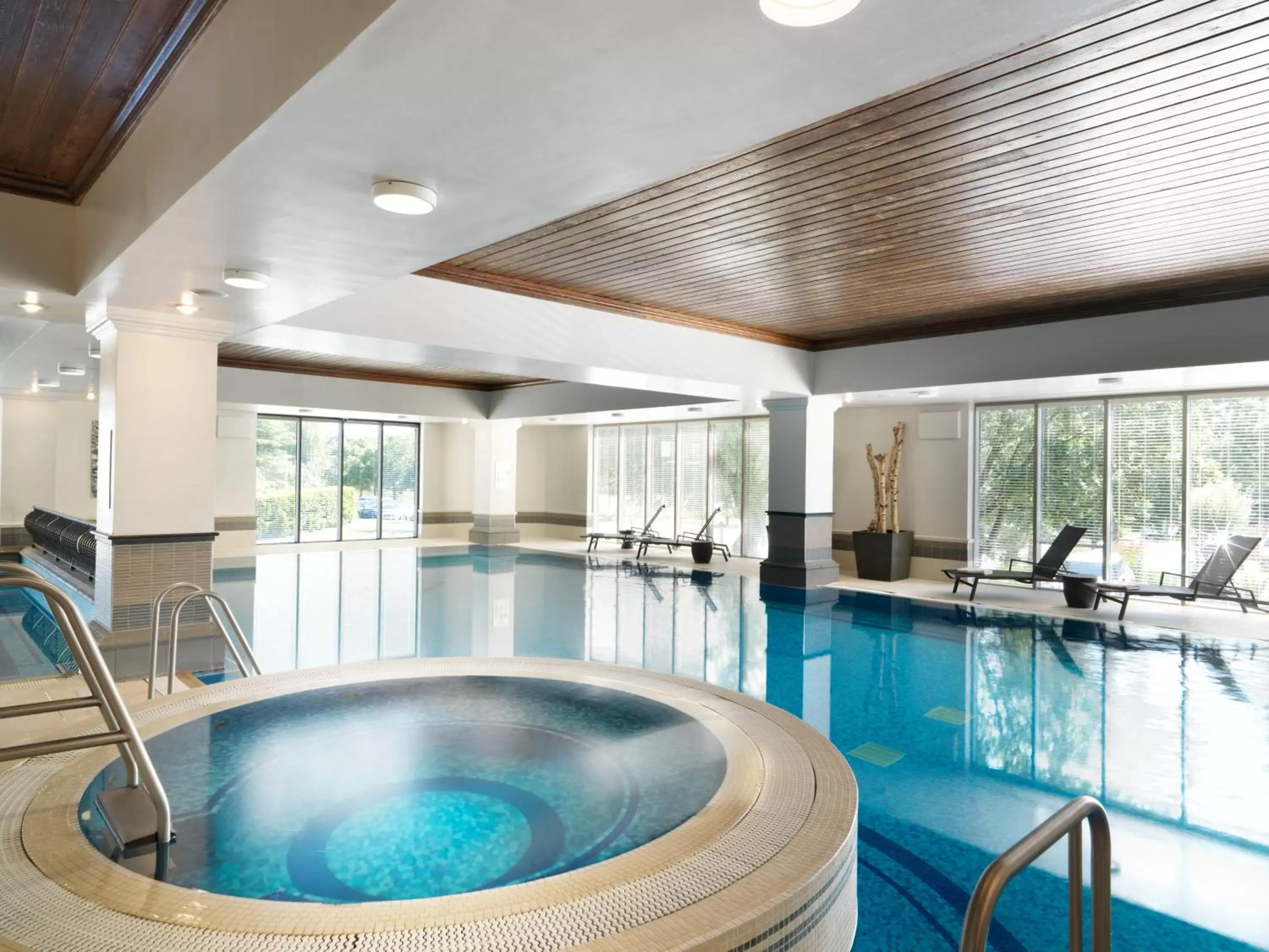 Spa and wellness centre/facilities, Swimming Pool in The Runnymede on Thames