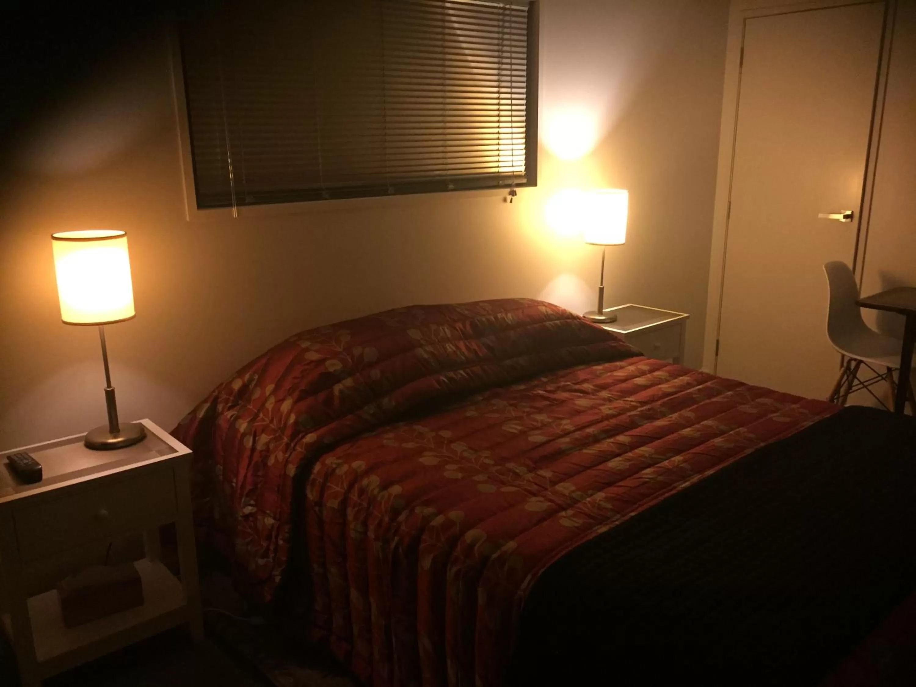 Breakfast, Bed in Accommodation in Frimley