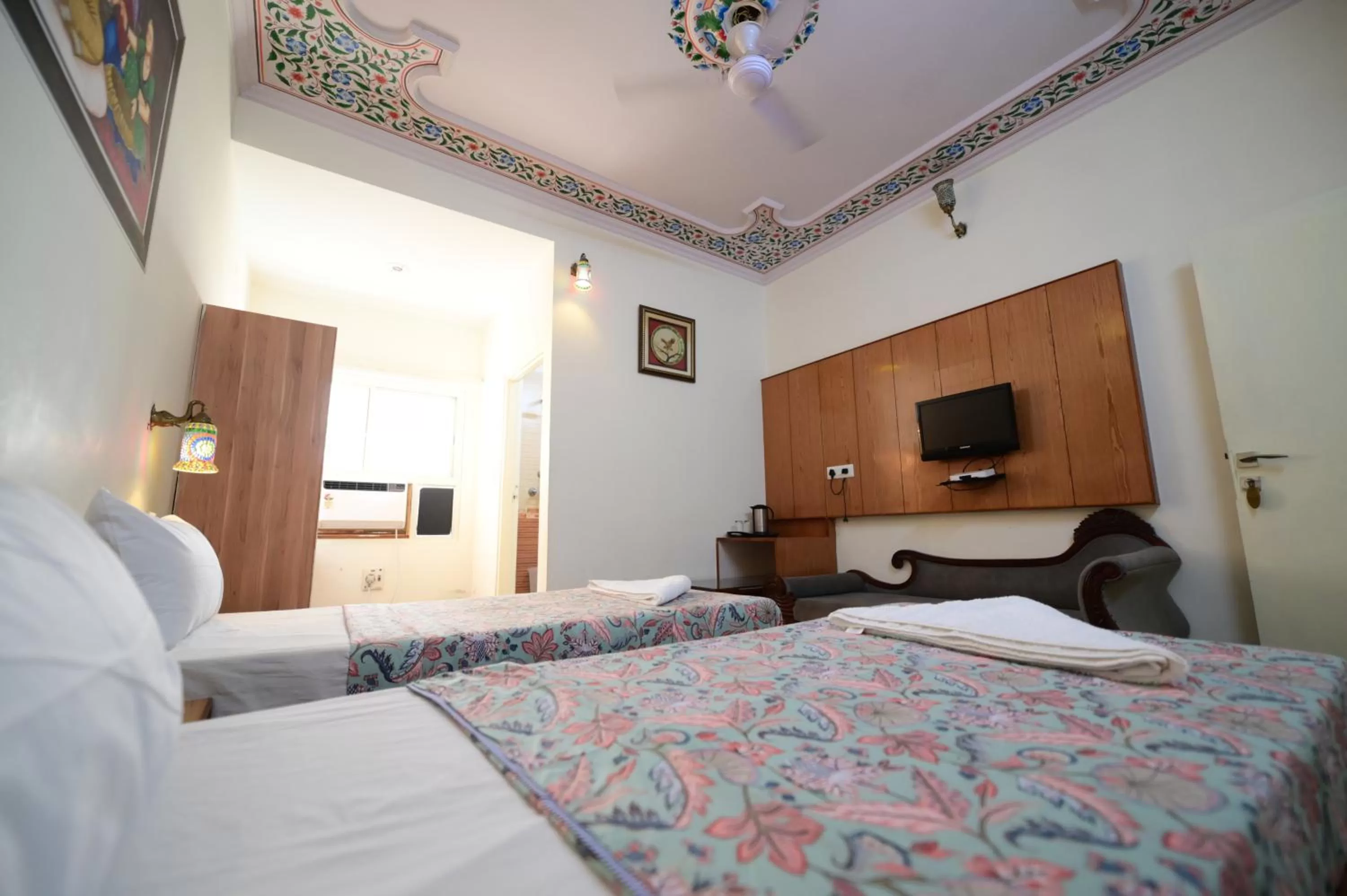 Bed in Chitra Katha - A Story Per Stay