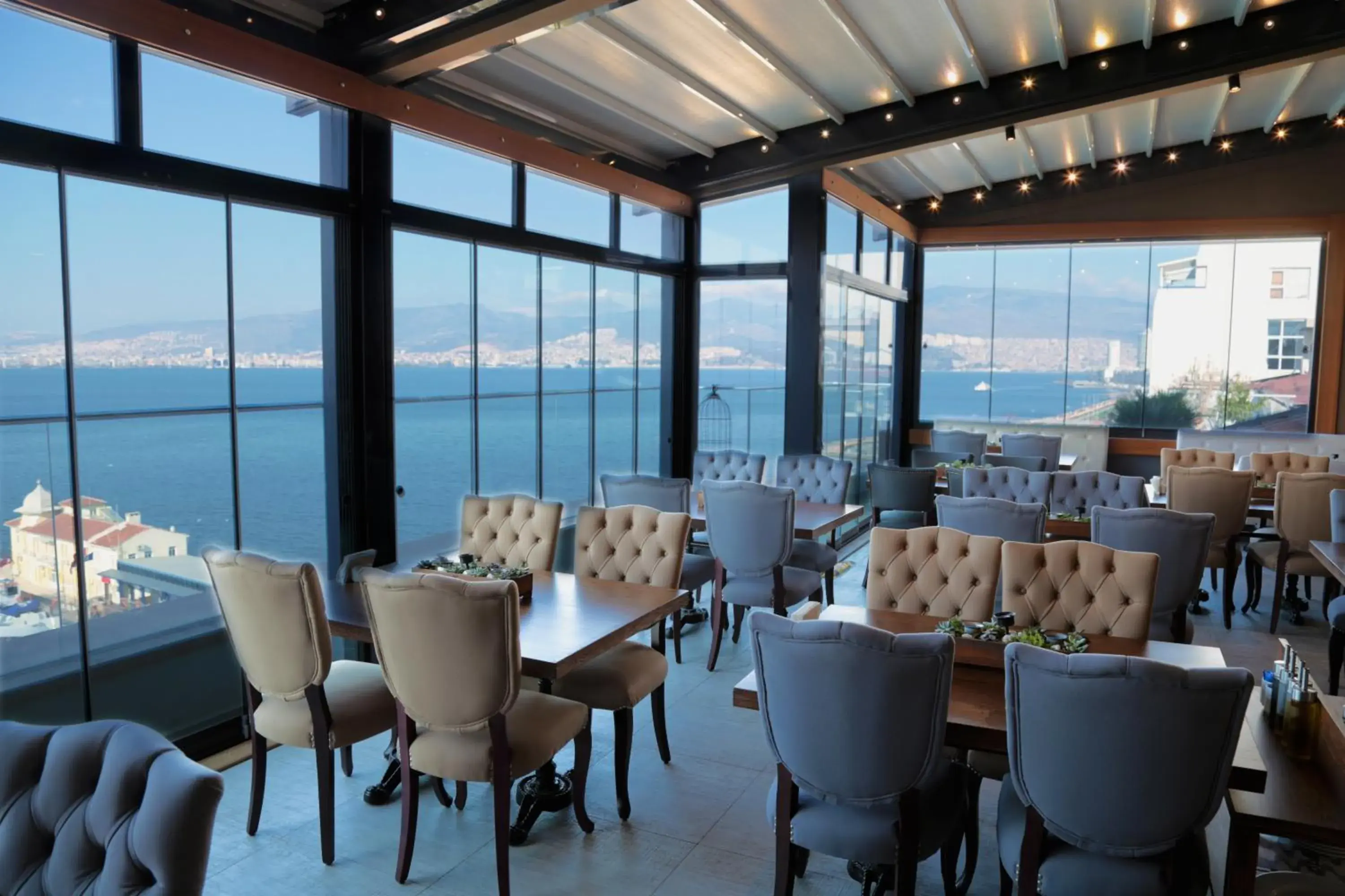 Food and drinks in Pasaport Pier Hotel Food and drinks in Pasaport Pier Hotel