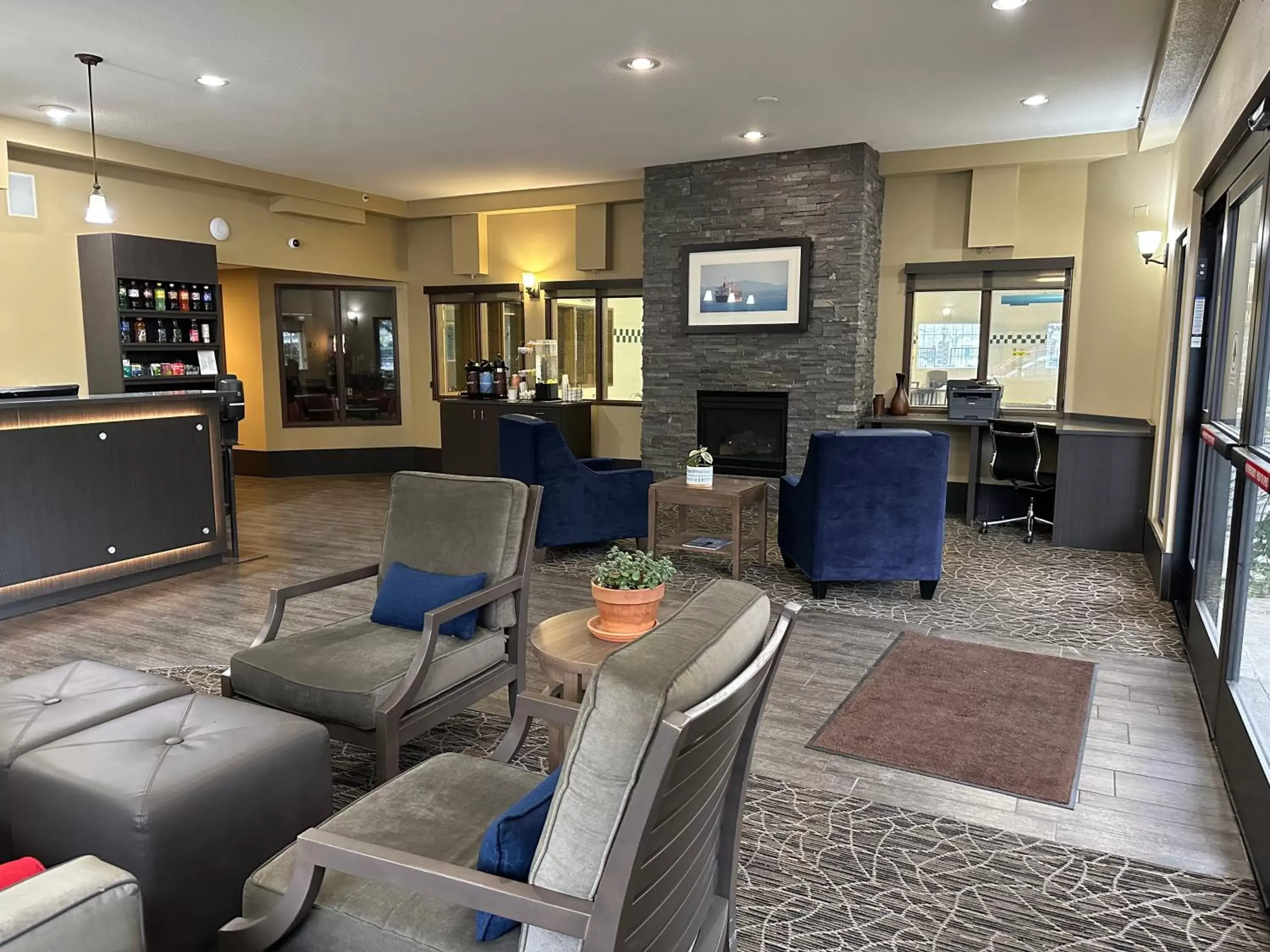 Lobby or reception in Best Western Columbia River Waterfront Hotel Astoria