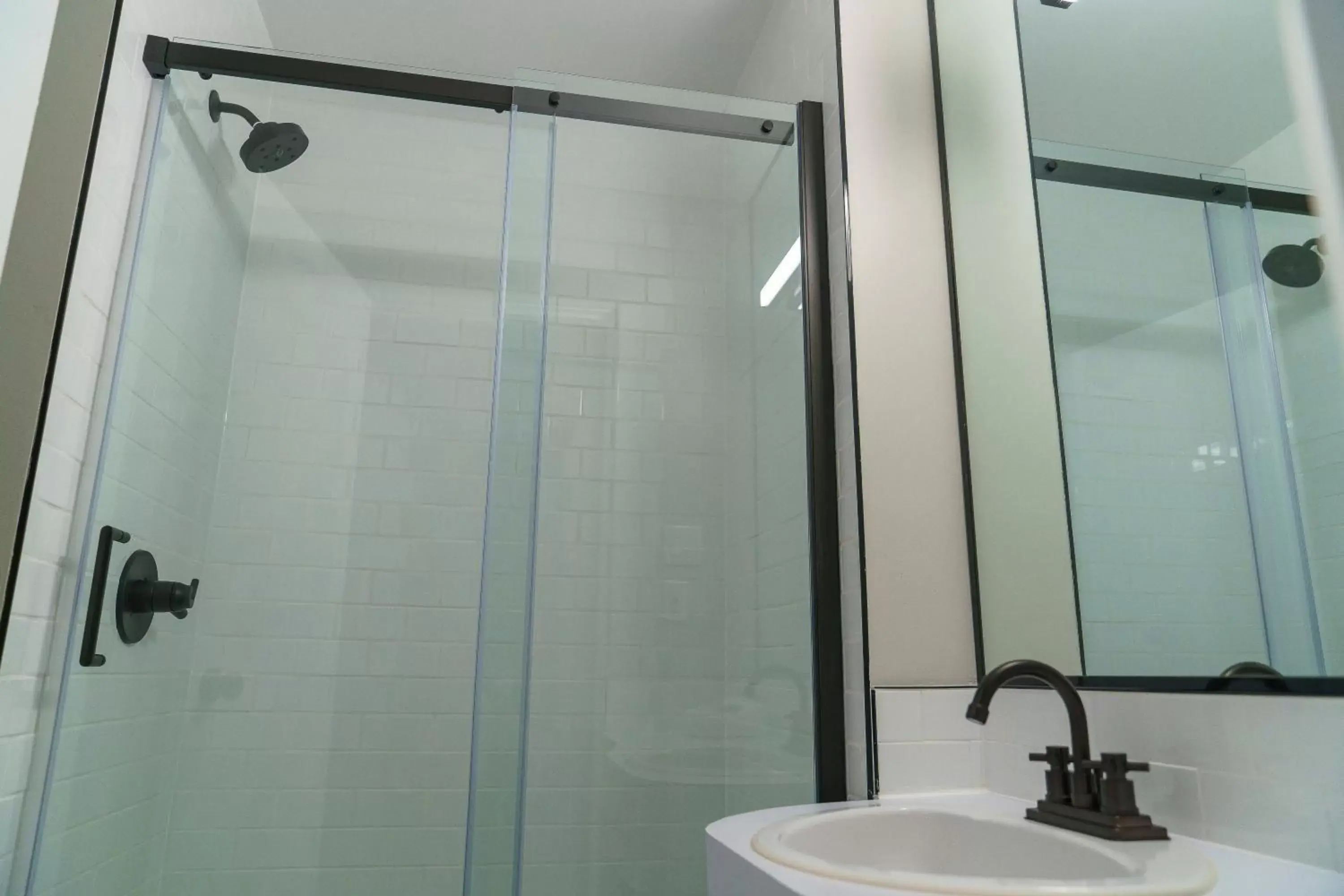 Bathroom in The Steveston Cafe & Hotel