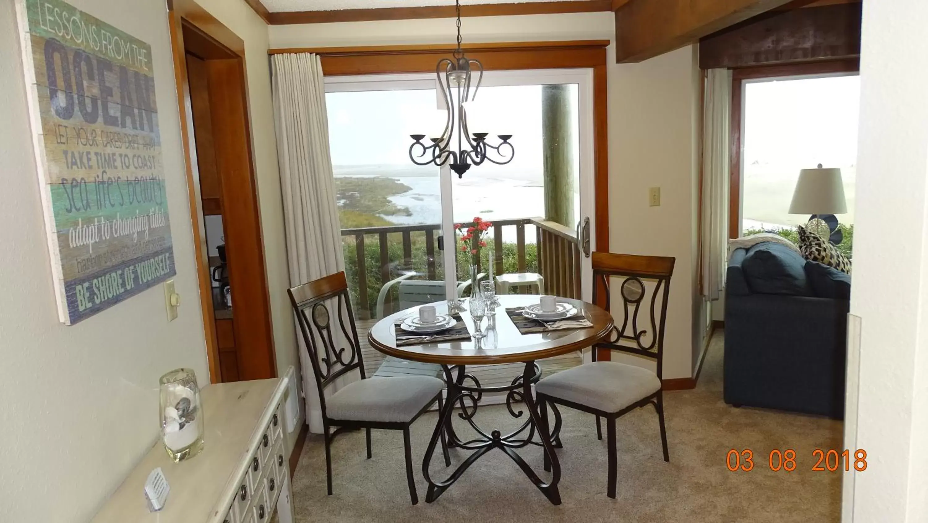 Dining Area in Little Creek Cove Beach Resort