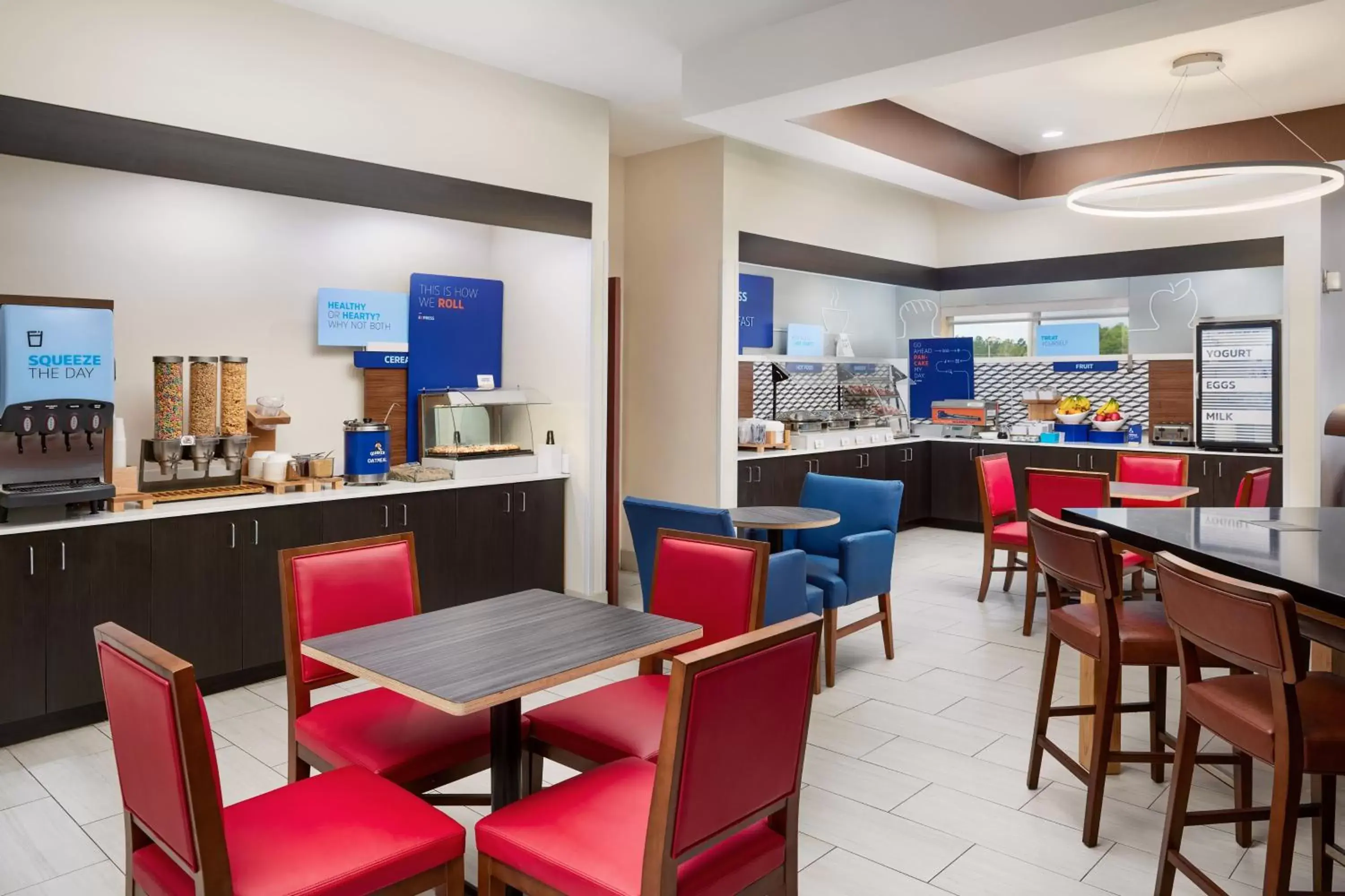 Breakfast in Holiday Inn Express & Suites Bonifay by IHG Breakfast in Holiday Inn Express & Suites Bonifay by IHG