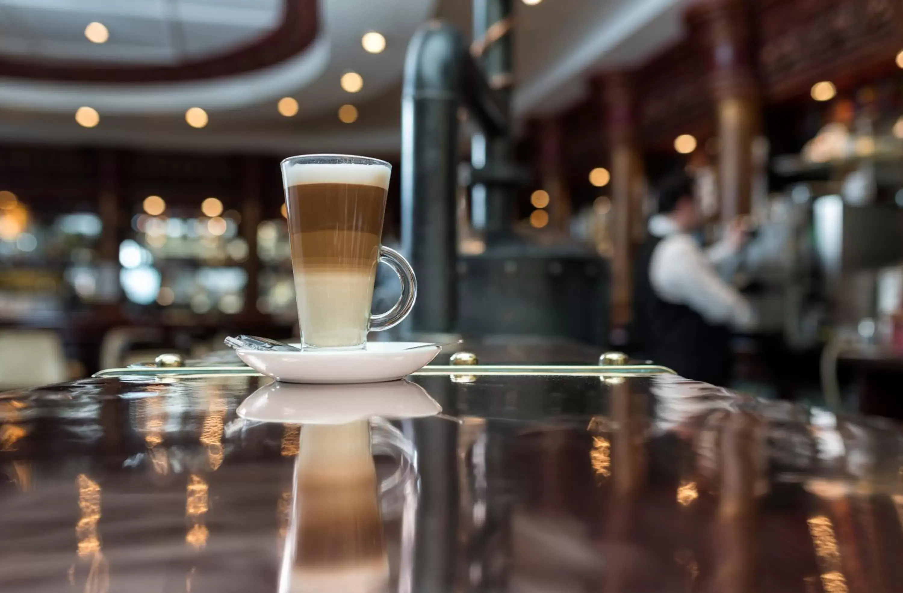 Coffee/tea facilities, Drinks in Four Seasons Hotel & Leisure Club