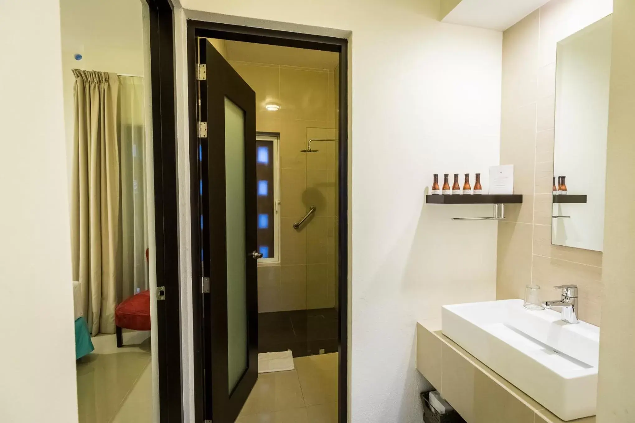 Bathroom in Marialicia Suites, Hotel Boutique
