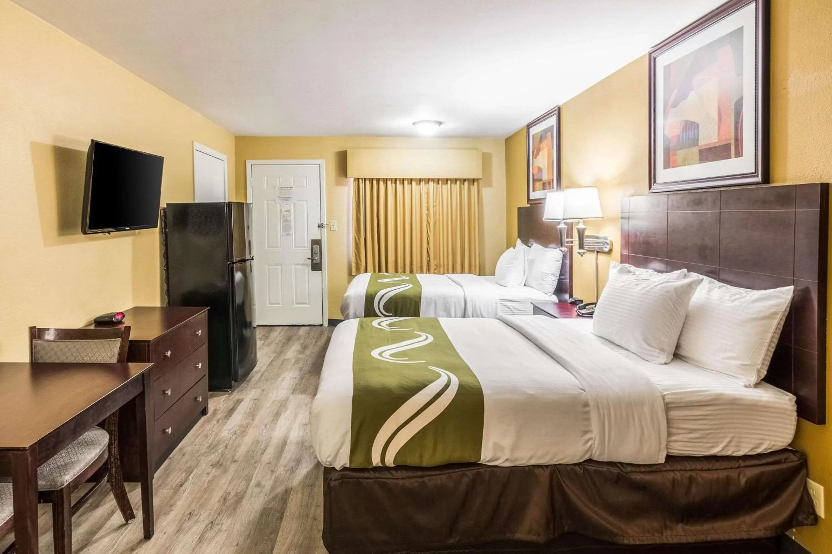 Photo of the whole room, Bed in Quality Inn Corsicana