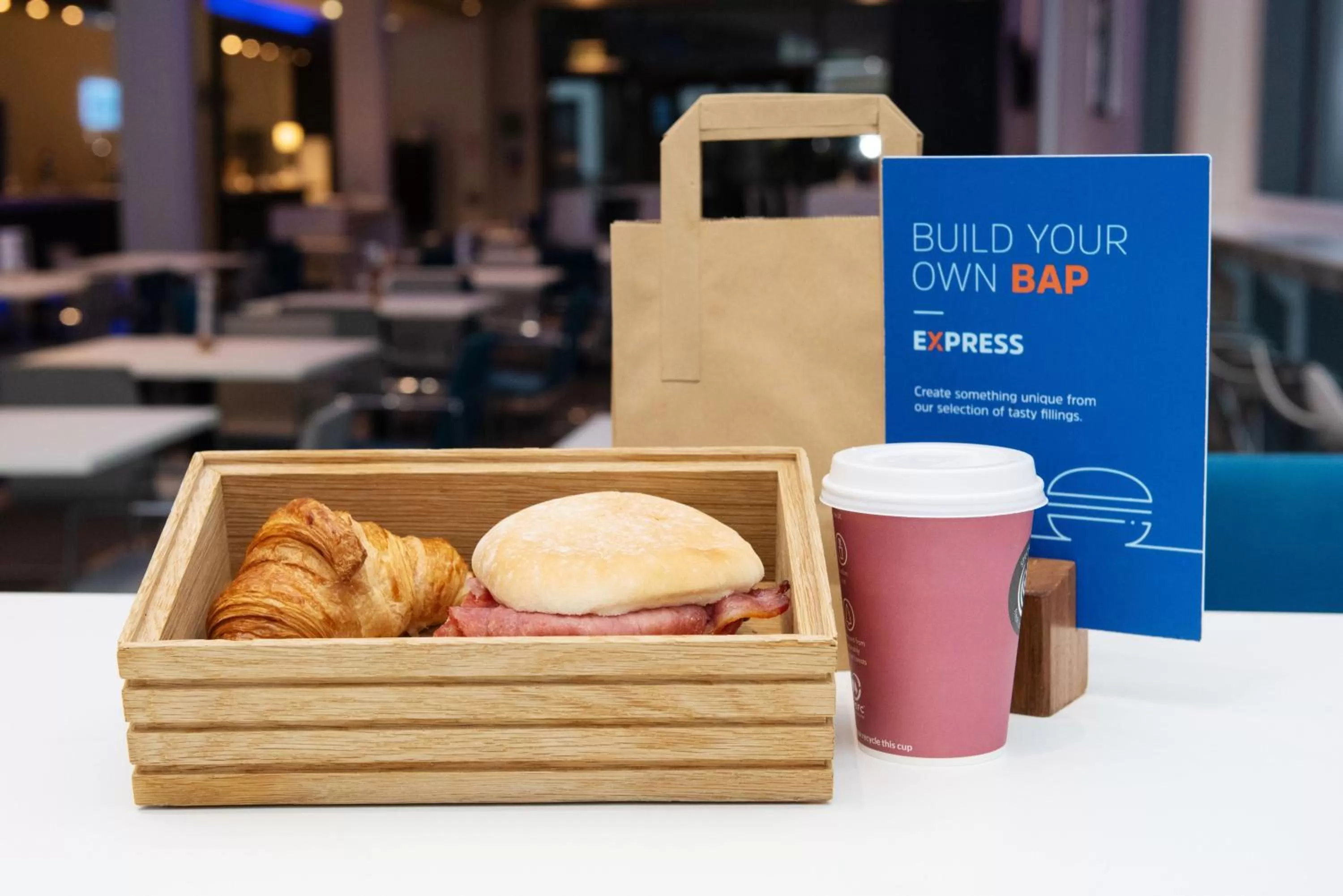 Restaurant/places to eat in Holiday Inn Express Manchester City Centre Arena by IHG