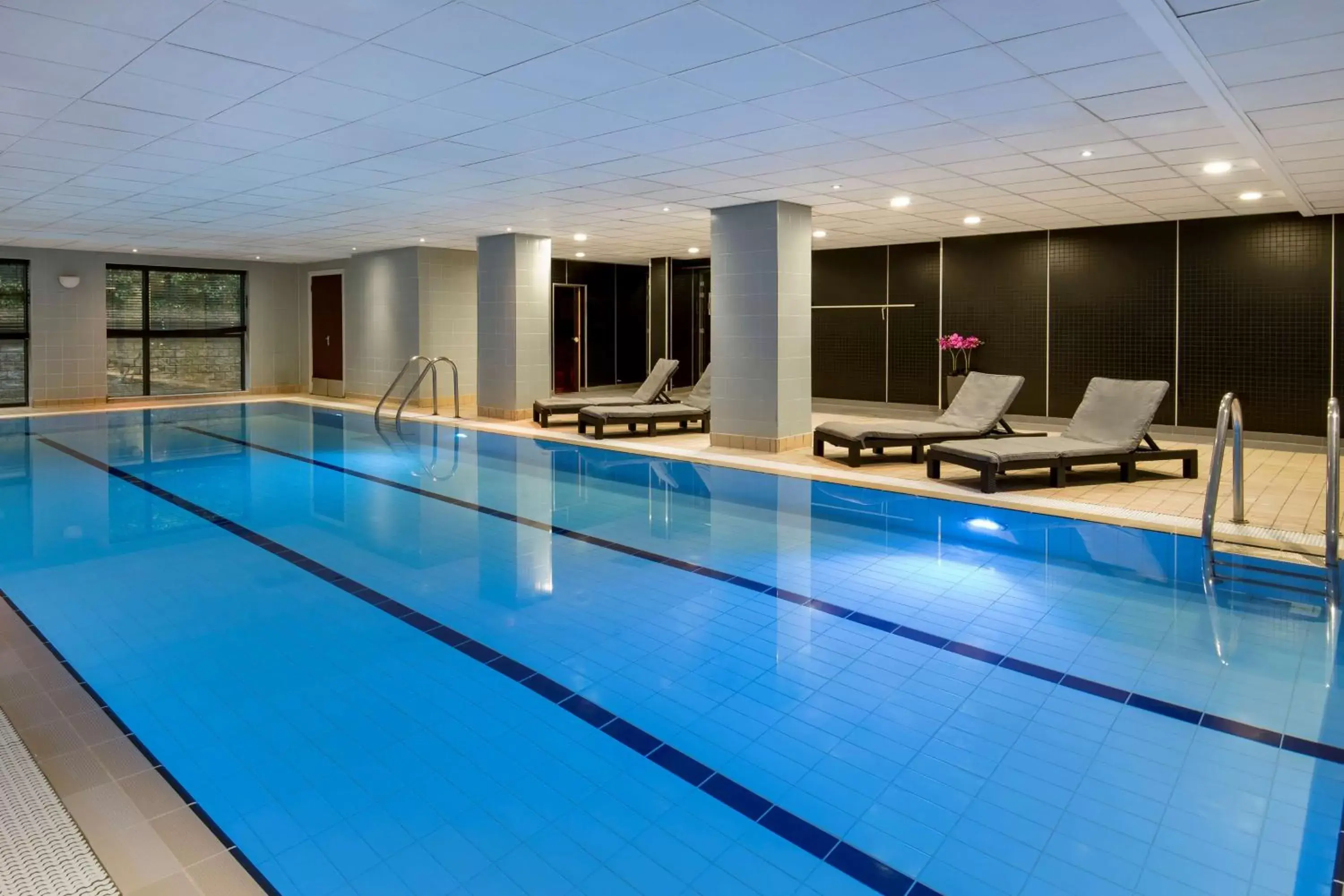 Pool view, Swimming Pool in Radisson Blu Manchester Airport