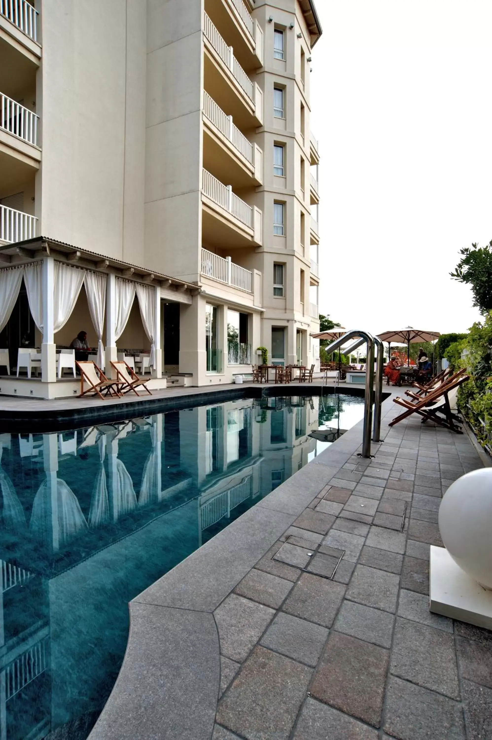 Swimming Pool in Le Rose Suite Hotel