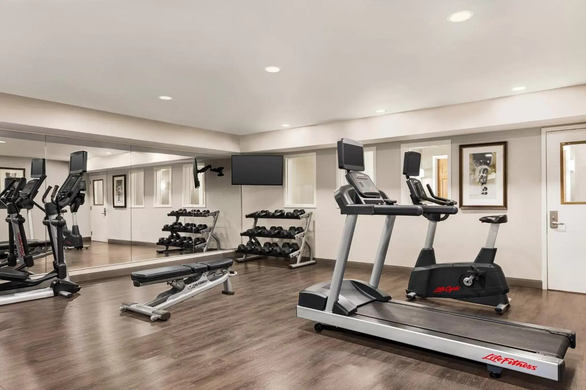 Fitness centre/facilities in Staybridge Suites Fort Wayne by IHG Fitness centre/facilities in Staybridge Suites Fort Wayne by IHG