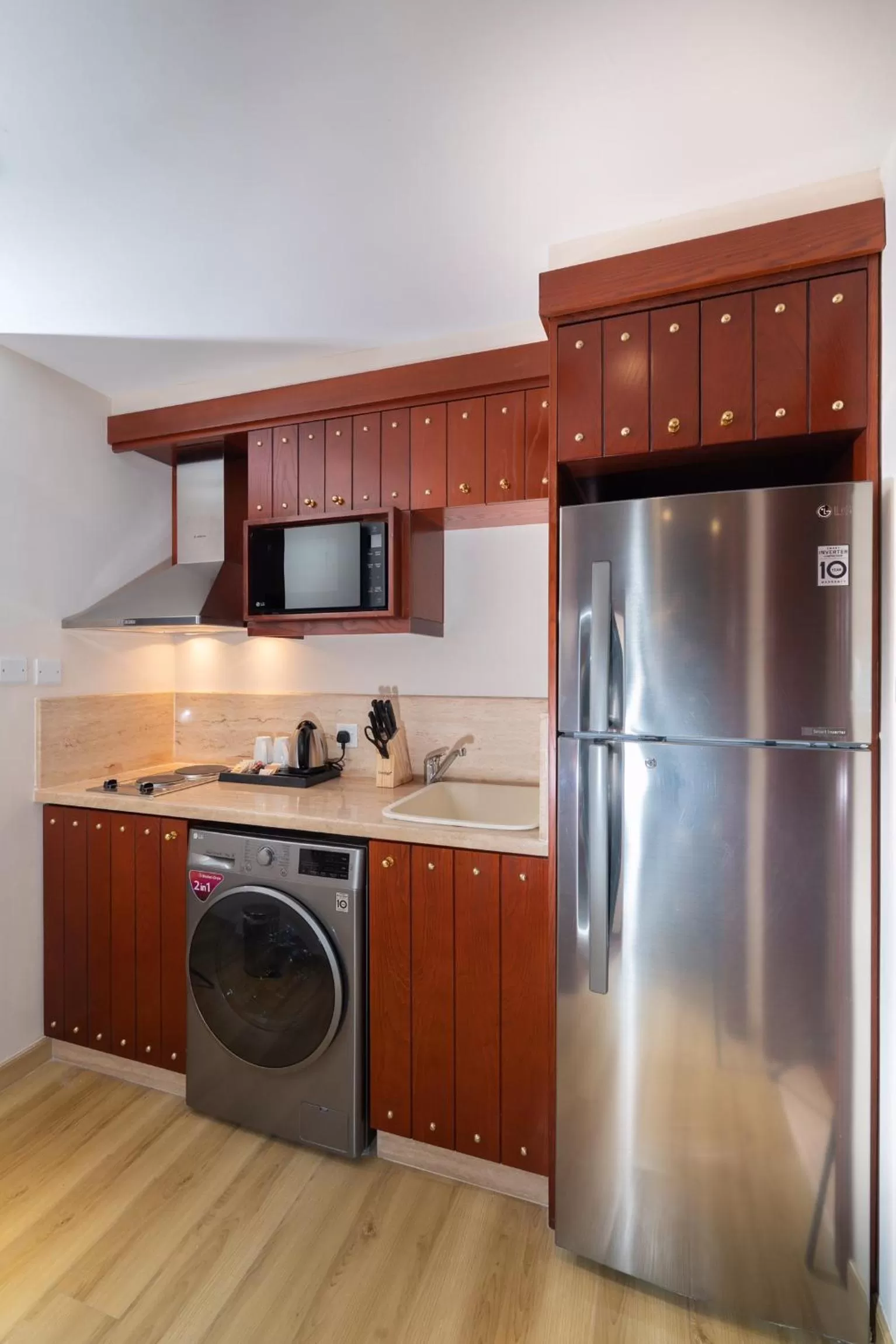 Kitchen or kitchenette in Al Liwan Suites Rawdat Al Khail