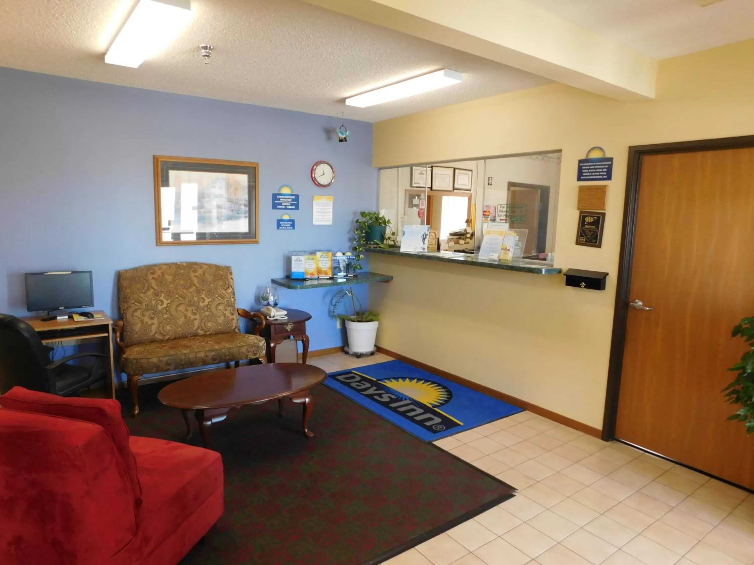 Lobby or reception in Days Inn by Wyndham Lexington NE