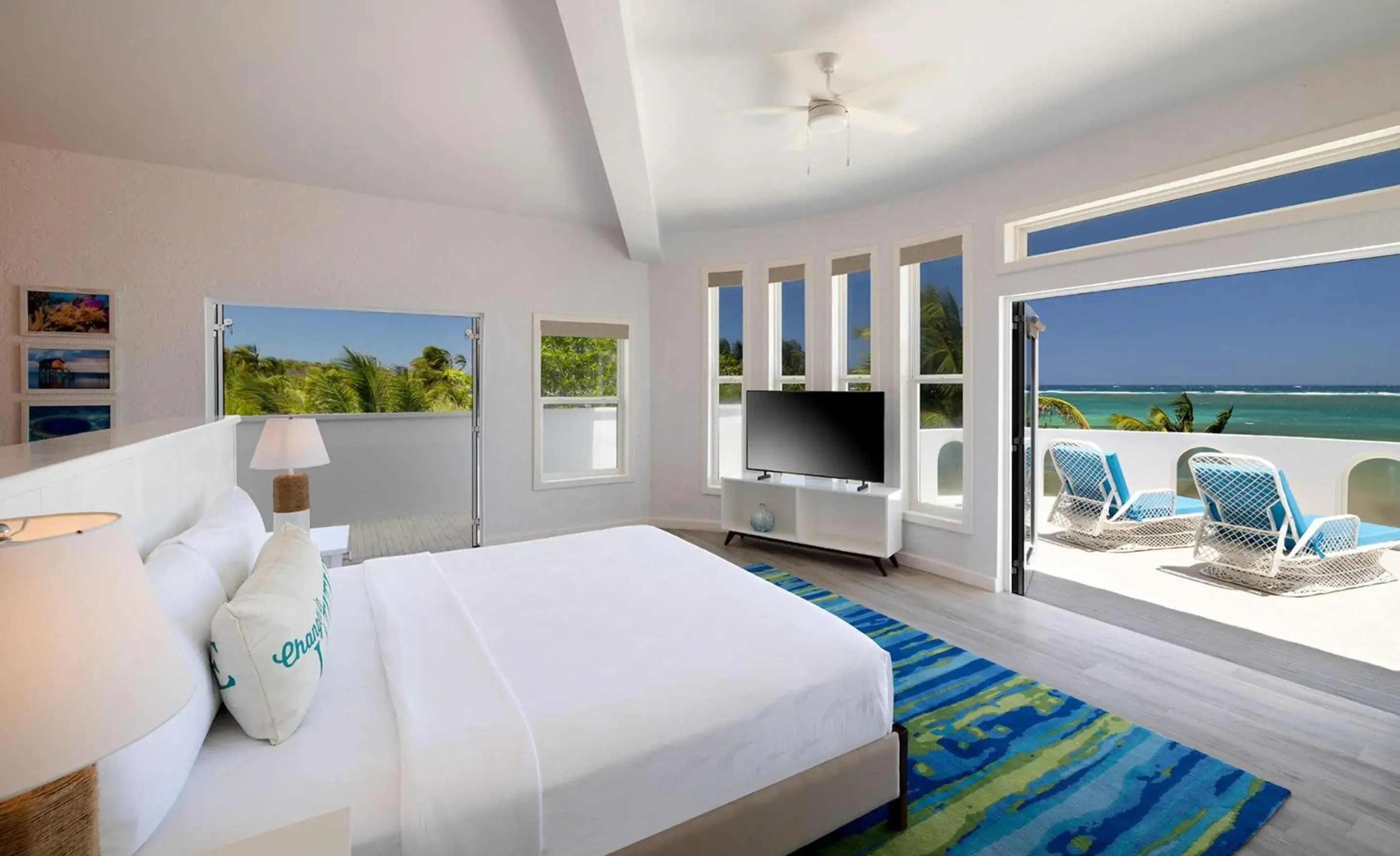 Property building, Bed in Margaritaville Beach Resort Ambergris Caye - Belize