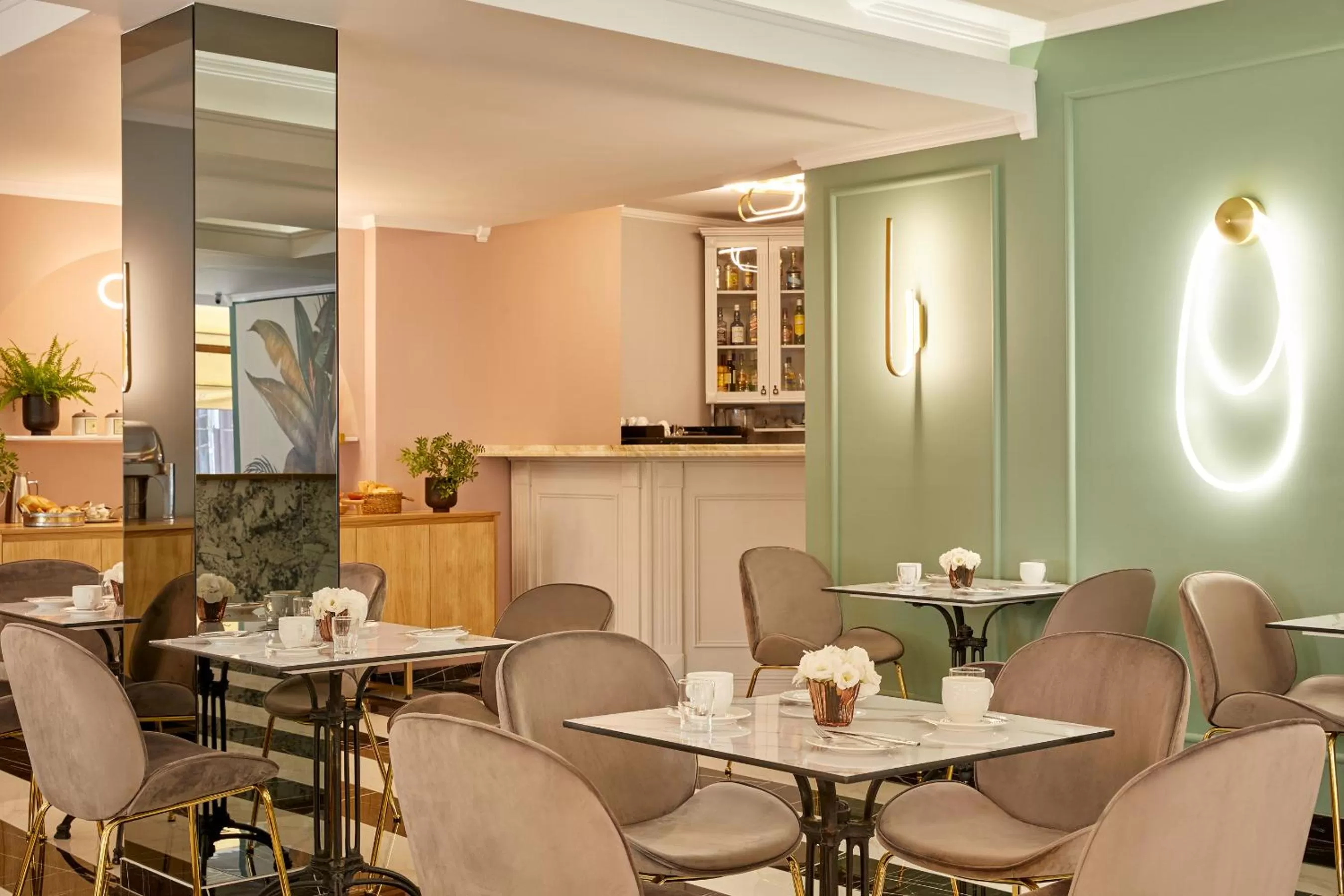 Breakfast in Hotel Luxembourg