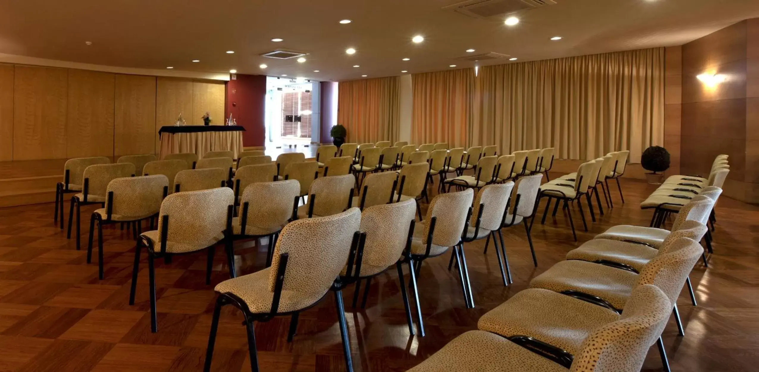 Meeting/conference room in Algarve Casino Hotel