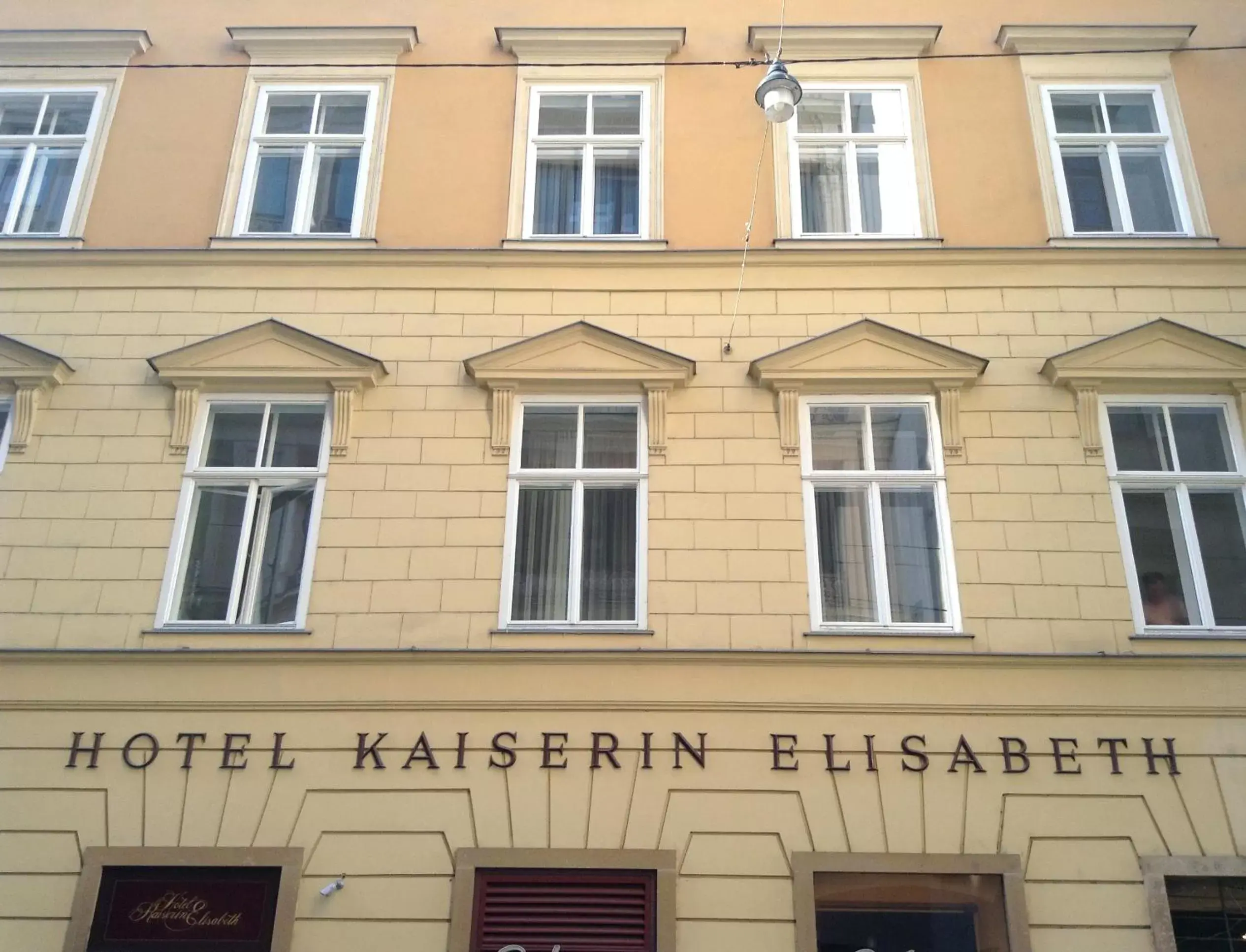 Facade/entrance, Property Building in Hotel Kaiserin Elisabeth