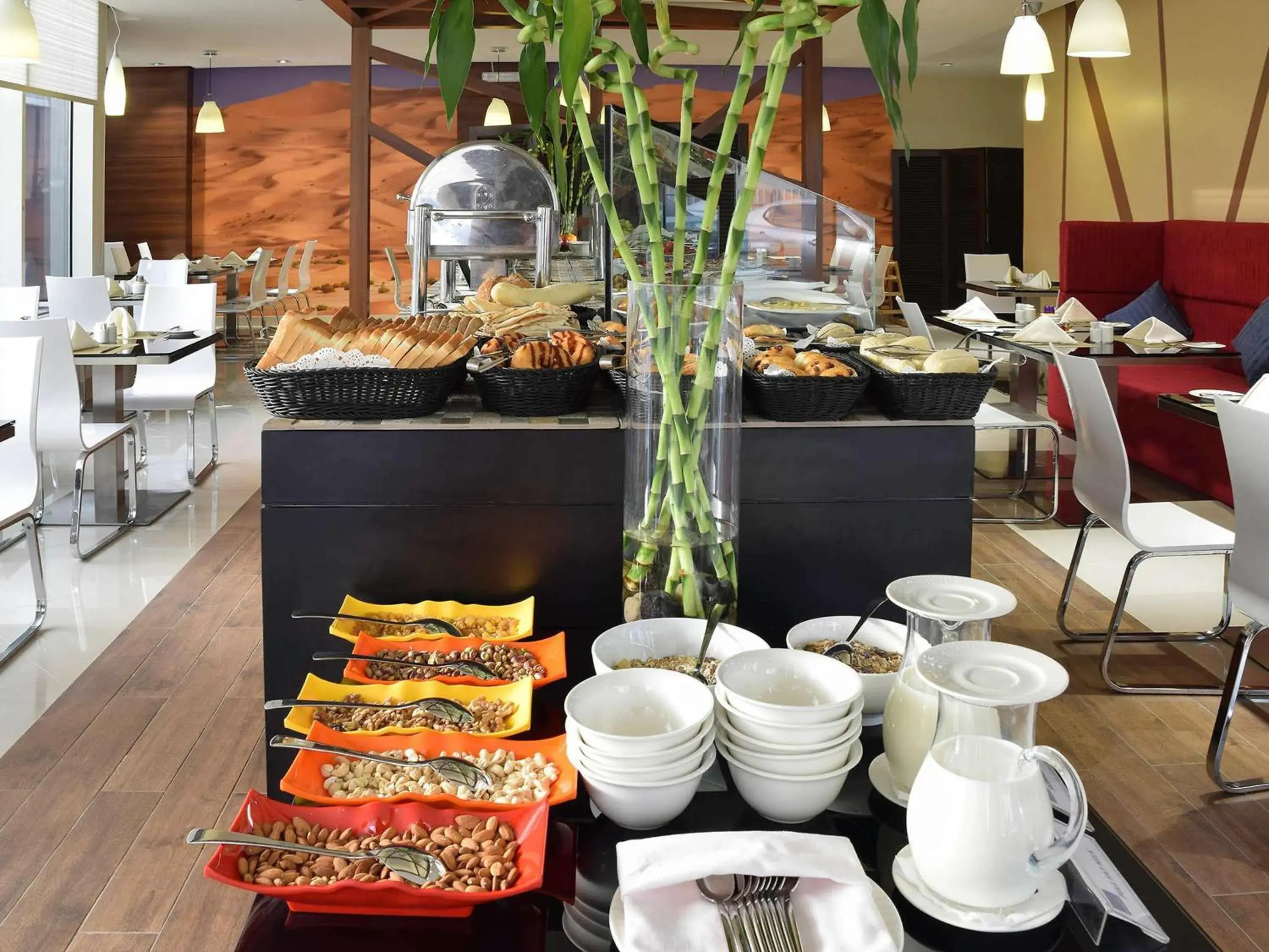 Restaurant/Places to Eat in Novotel Suites Riyadh Dyar