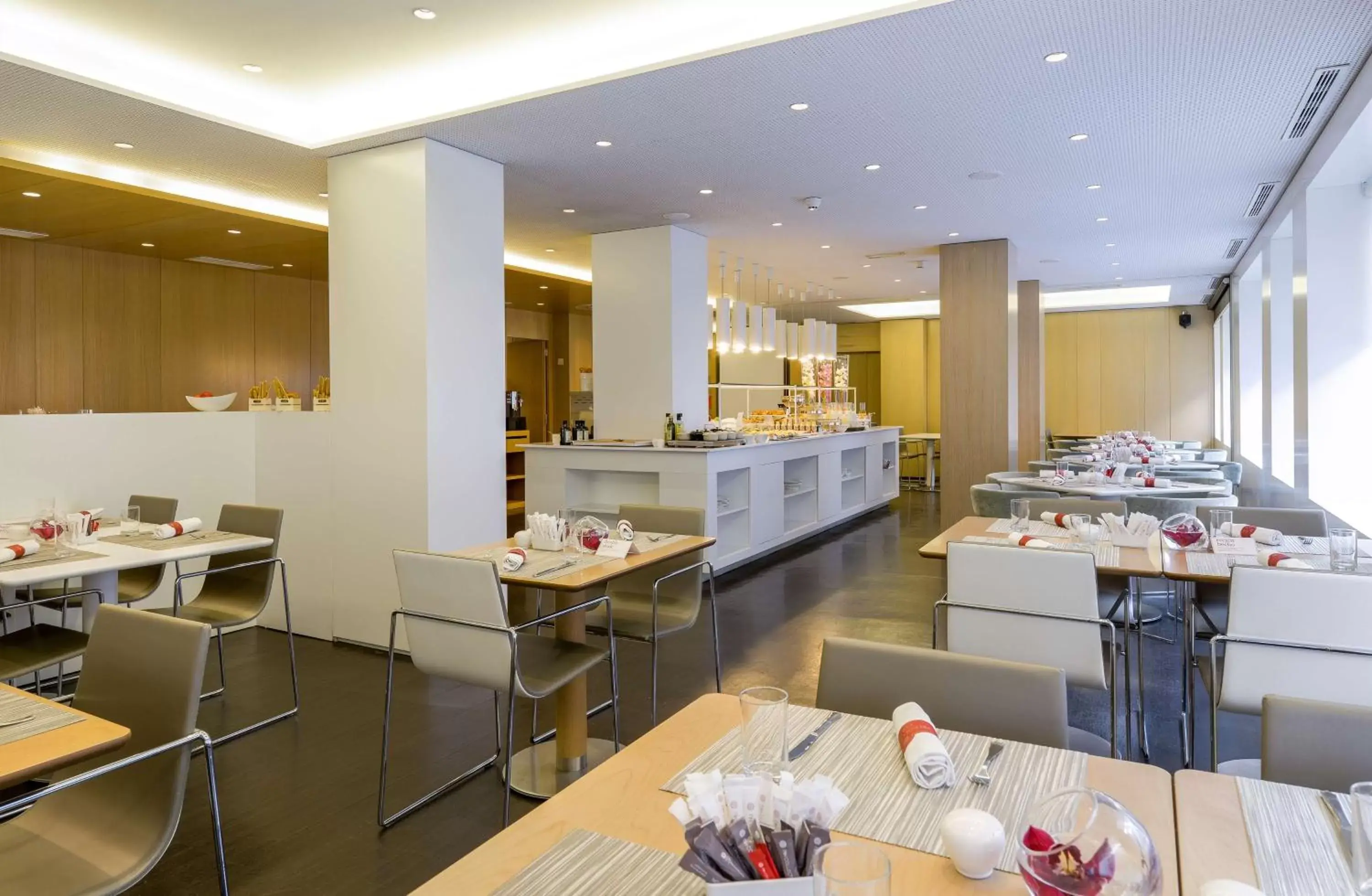 Breakfast, Restaurant/Places to Eat in NH Collection Madrid Colón